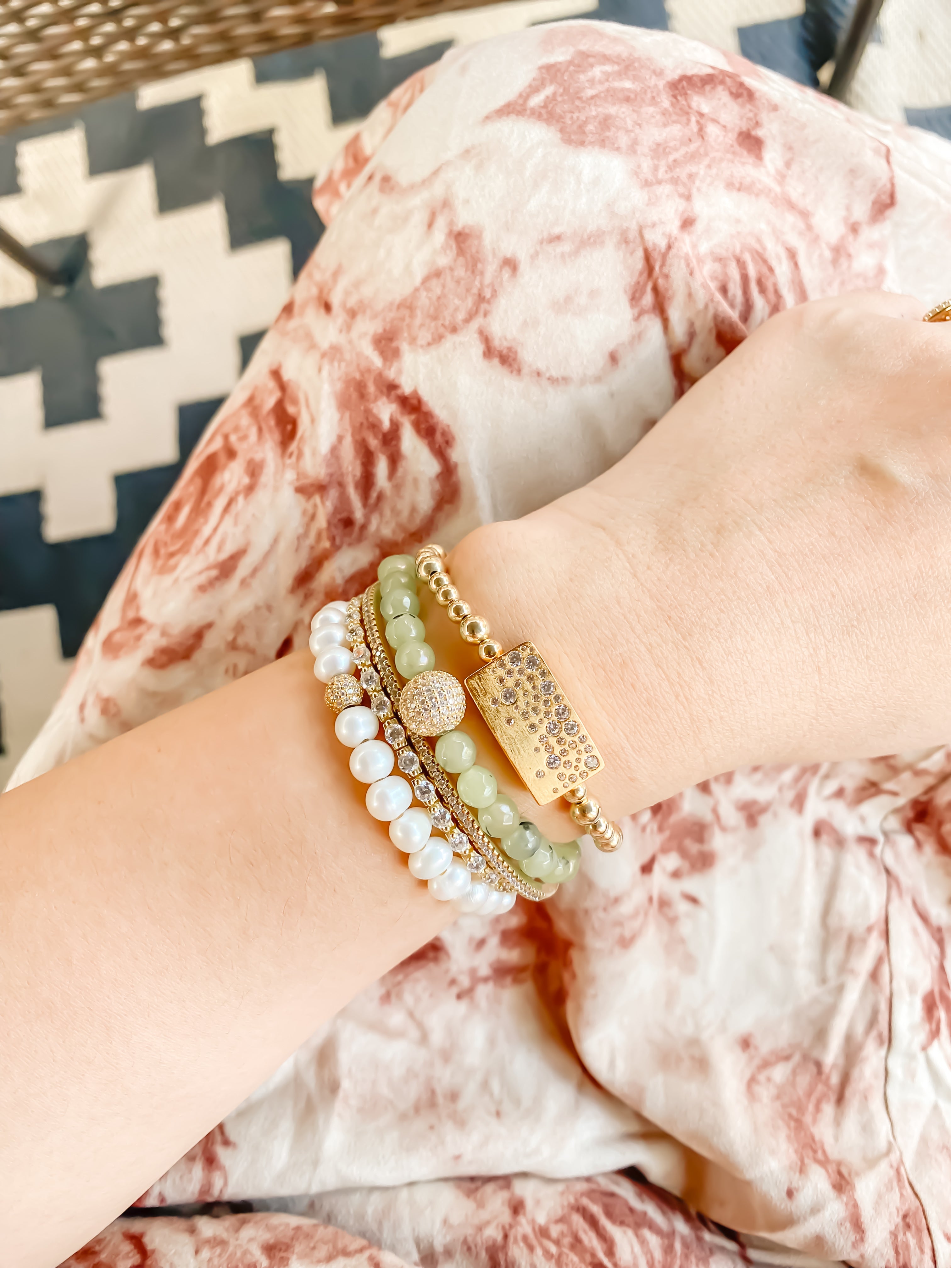 GYPSY BAR ON GOLD FILLED BEADS ELASTIC BRACELET