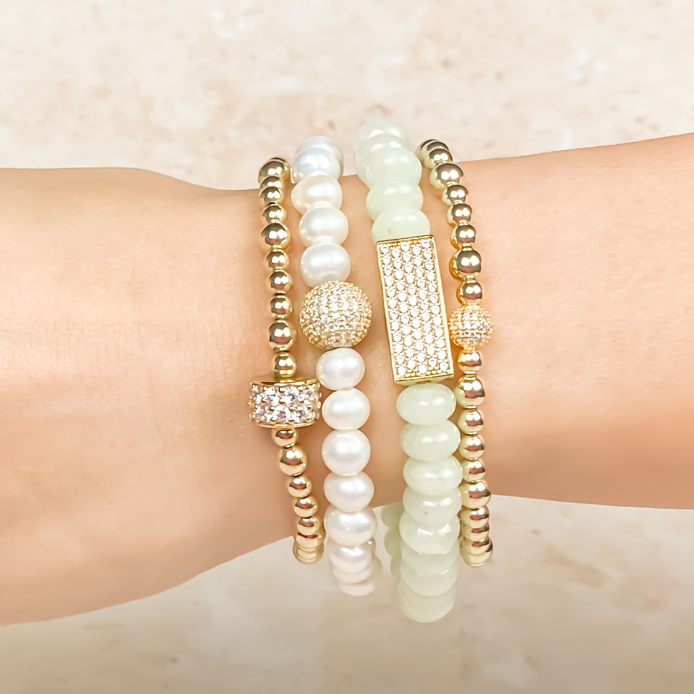 CRYSTAL BAR ON PALE LIME ELASTIC BRACELET