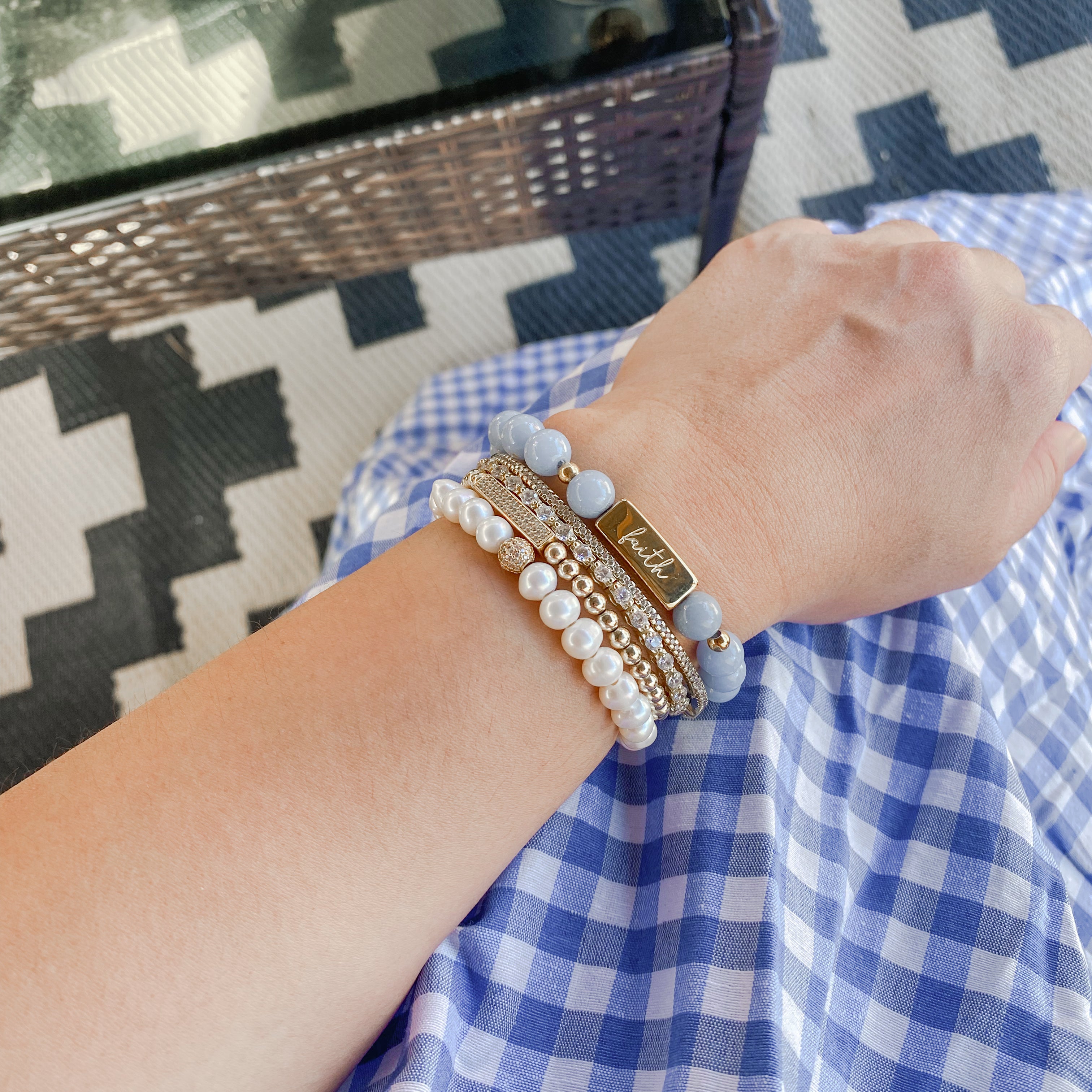 FAITH ON ANGELITE ELASTIC BRACELET