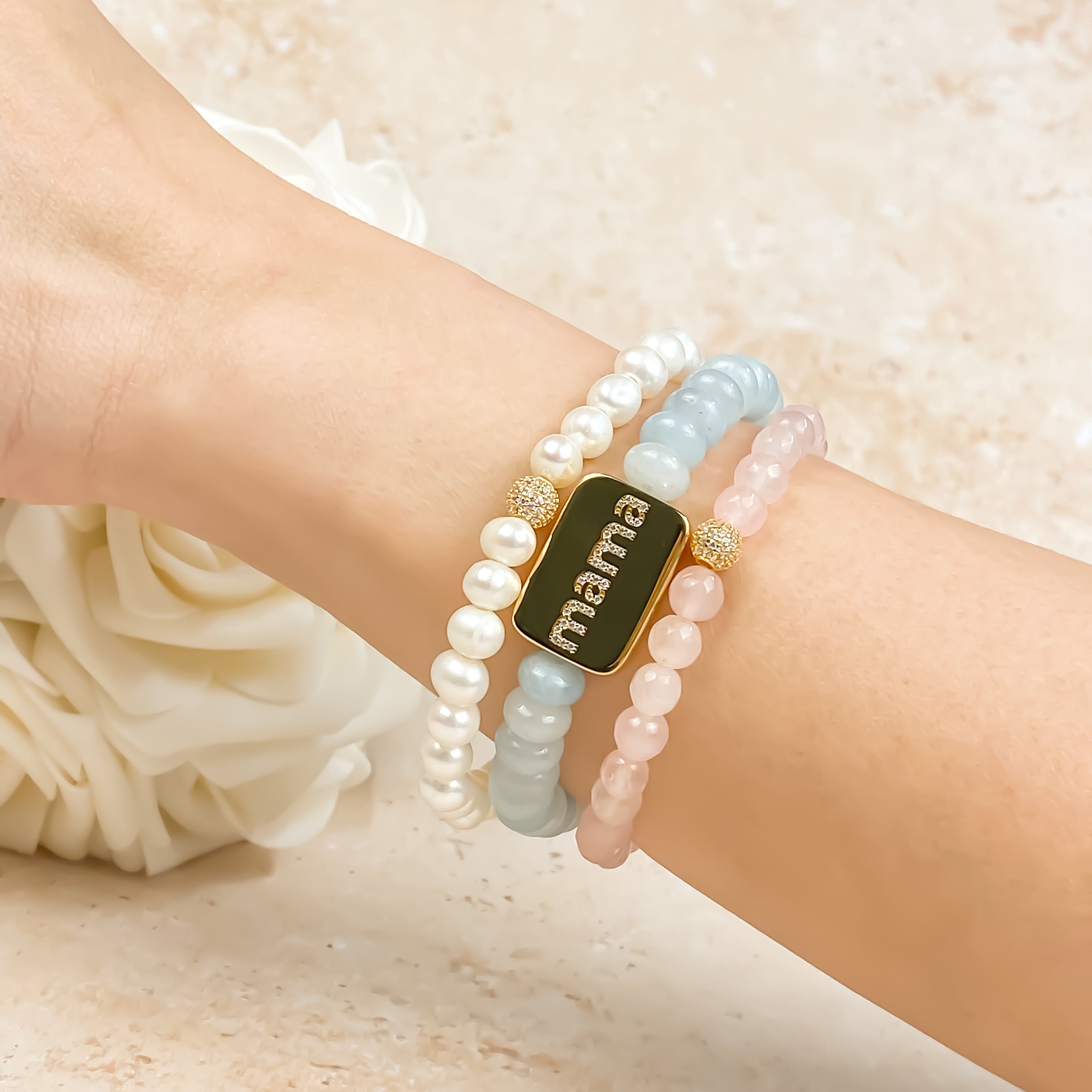 MINI CRYSTAL BALL ON ROSE JADE ELASTIC BRACELET