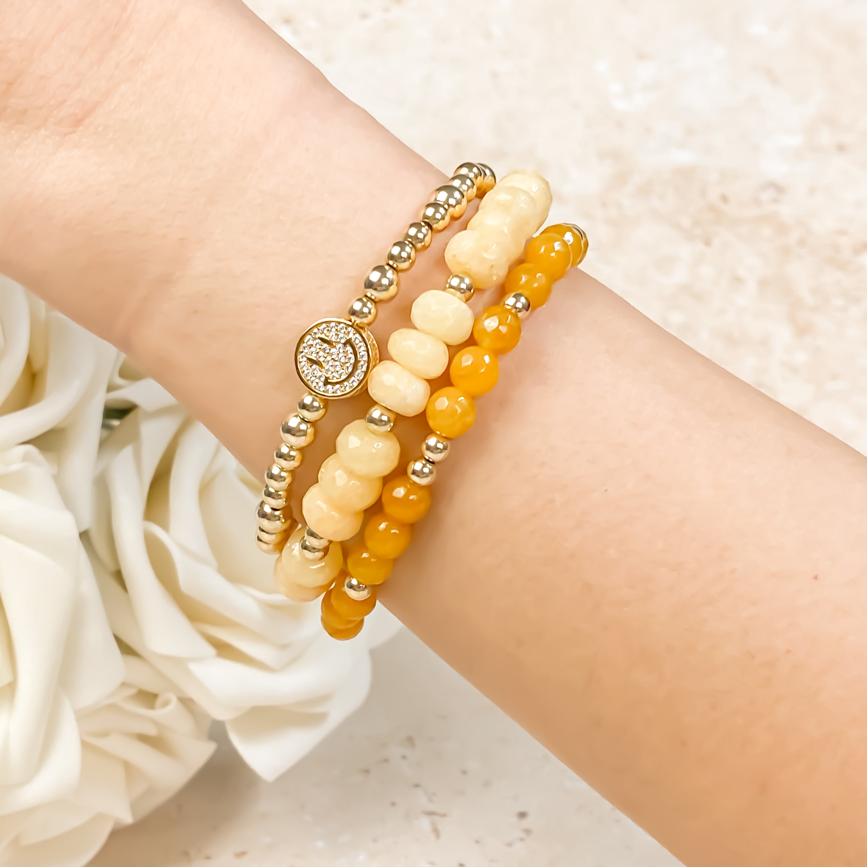 SMILEY FACE ON GOLD FILLED BEADS ELASTIC BRACELET