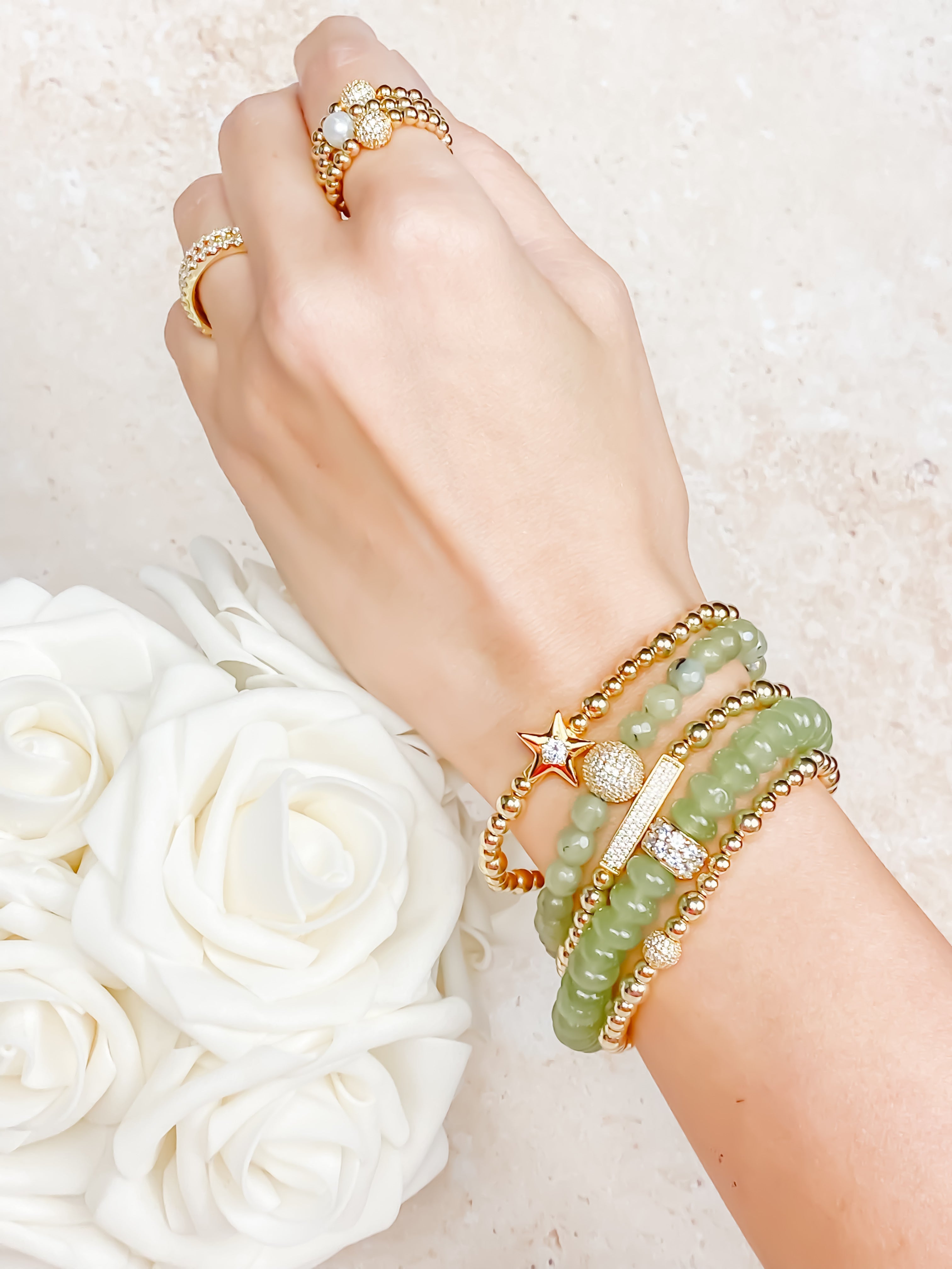 RONDELLE ON GREEN TEA ELASTIC BRACELET