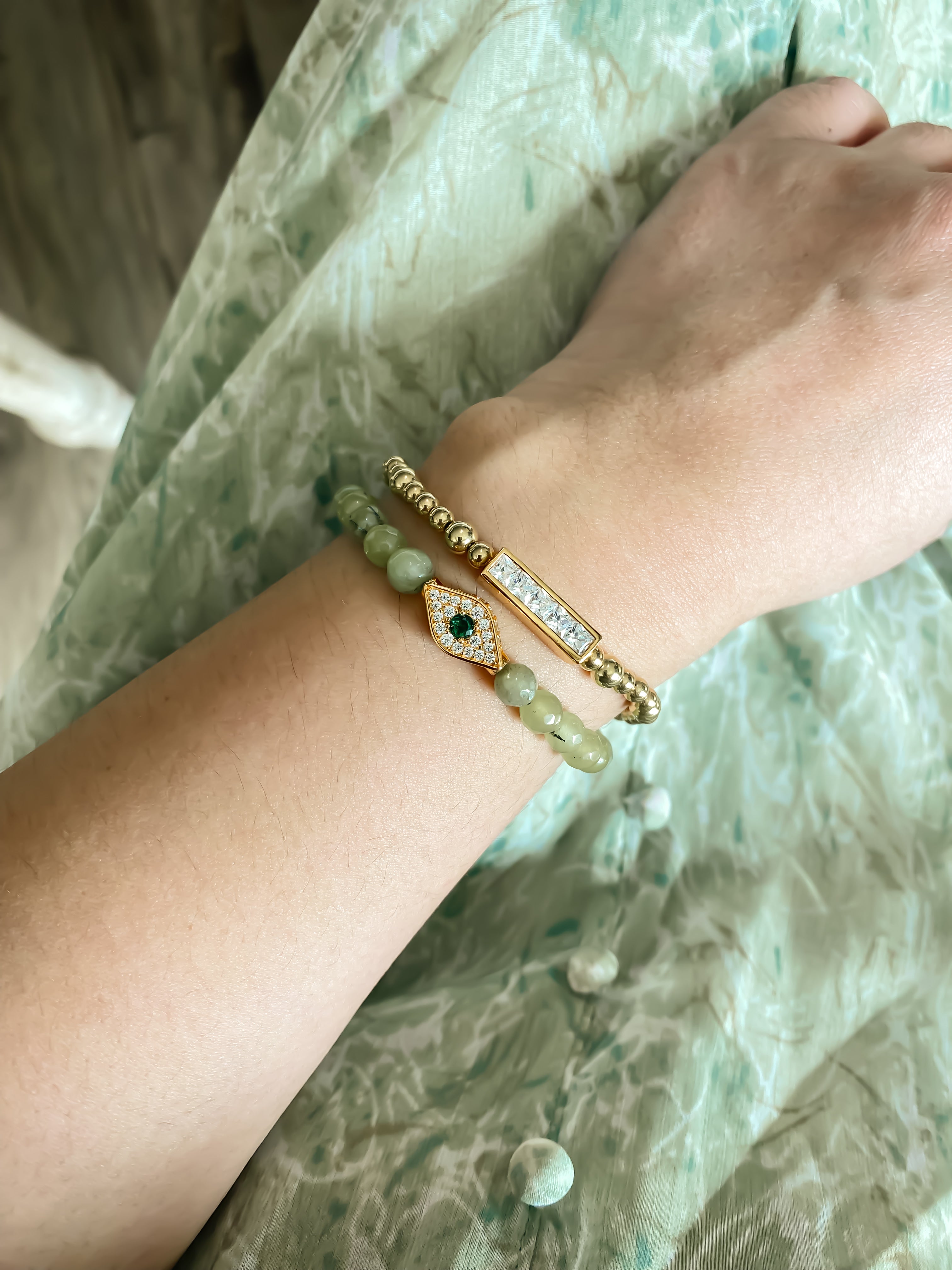 EVIL EYE ON PREHNITE ELASTIC BRACELET
