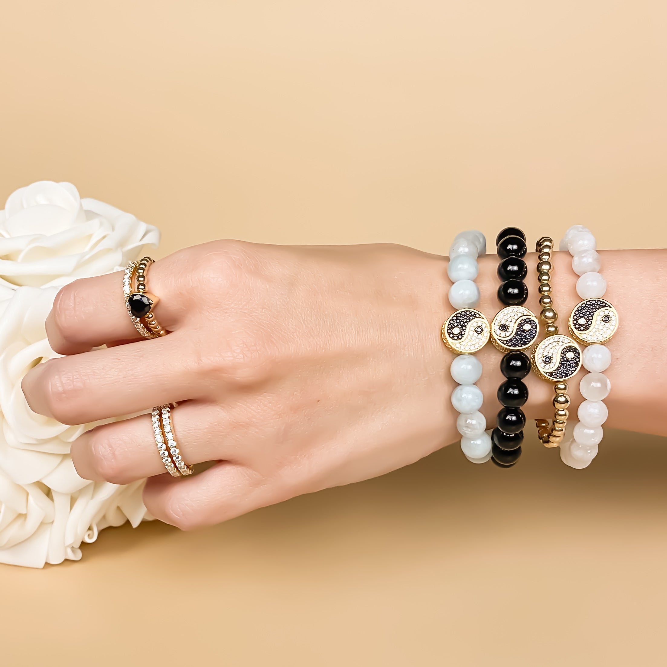 YINYANG ON BLACK AGATE ELASTIC BRACELET