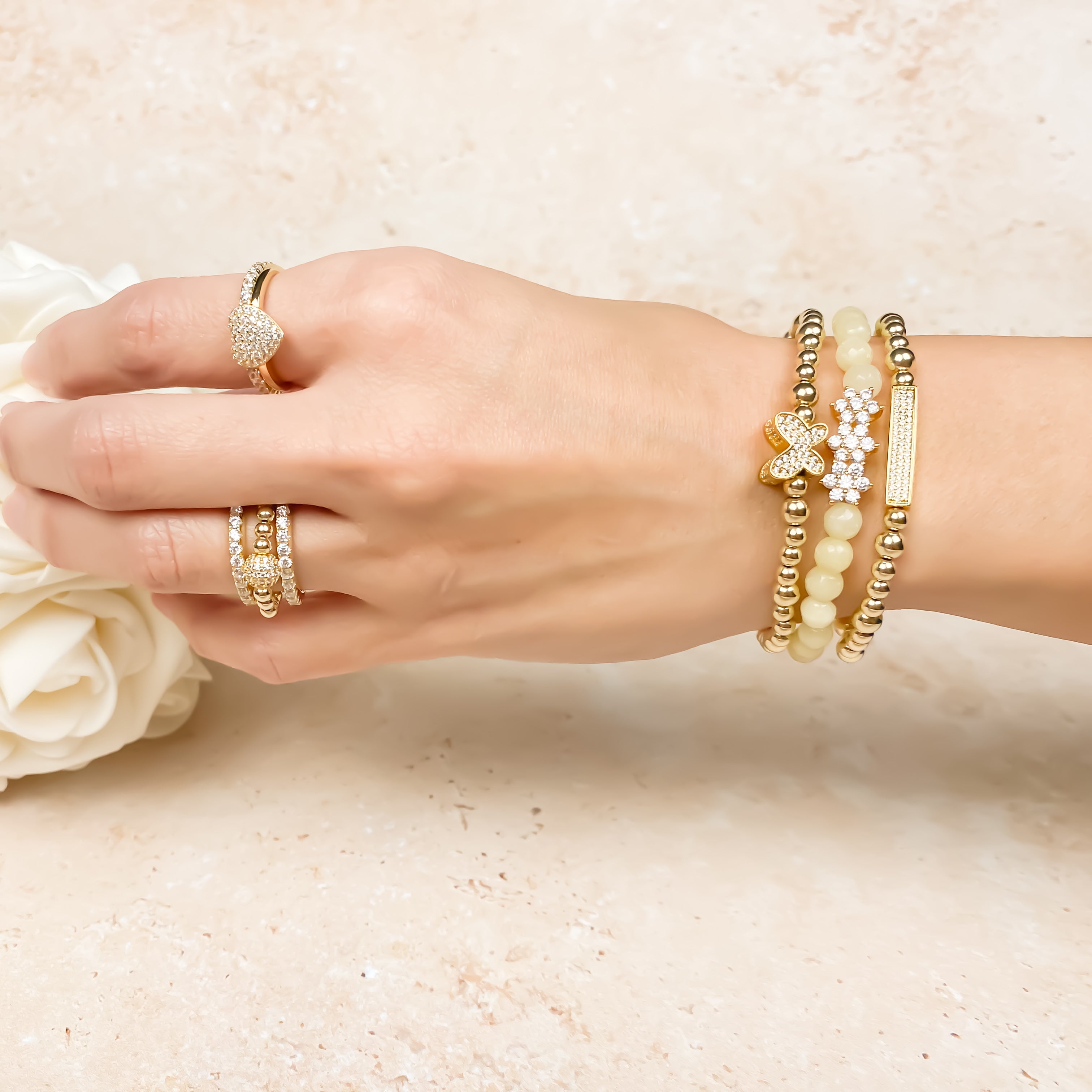 ROSITAS ON YELLOW CREAM ELASTIC BRACELET