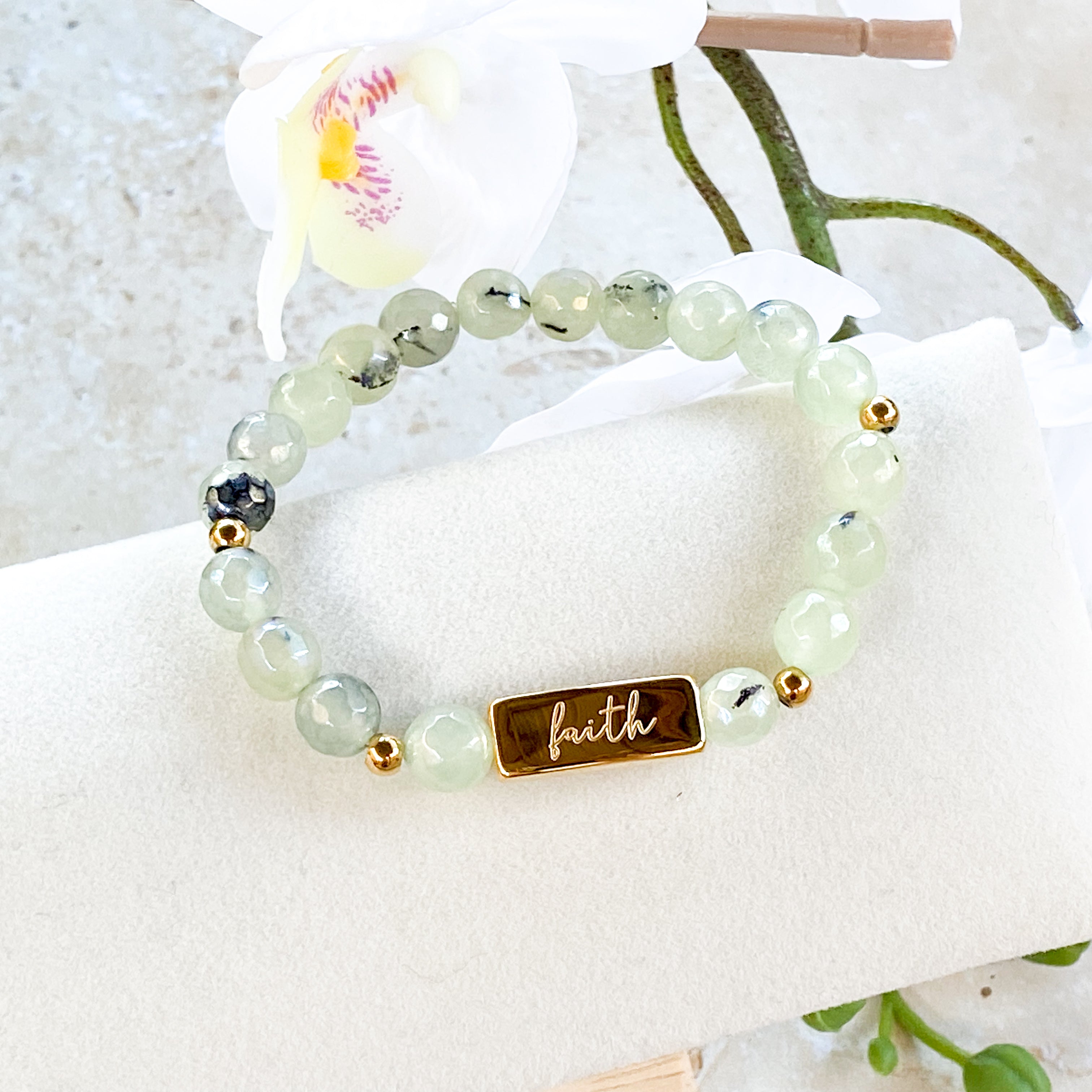FAITH ON PREHNITE ELASTIC BRACELET