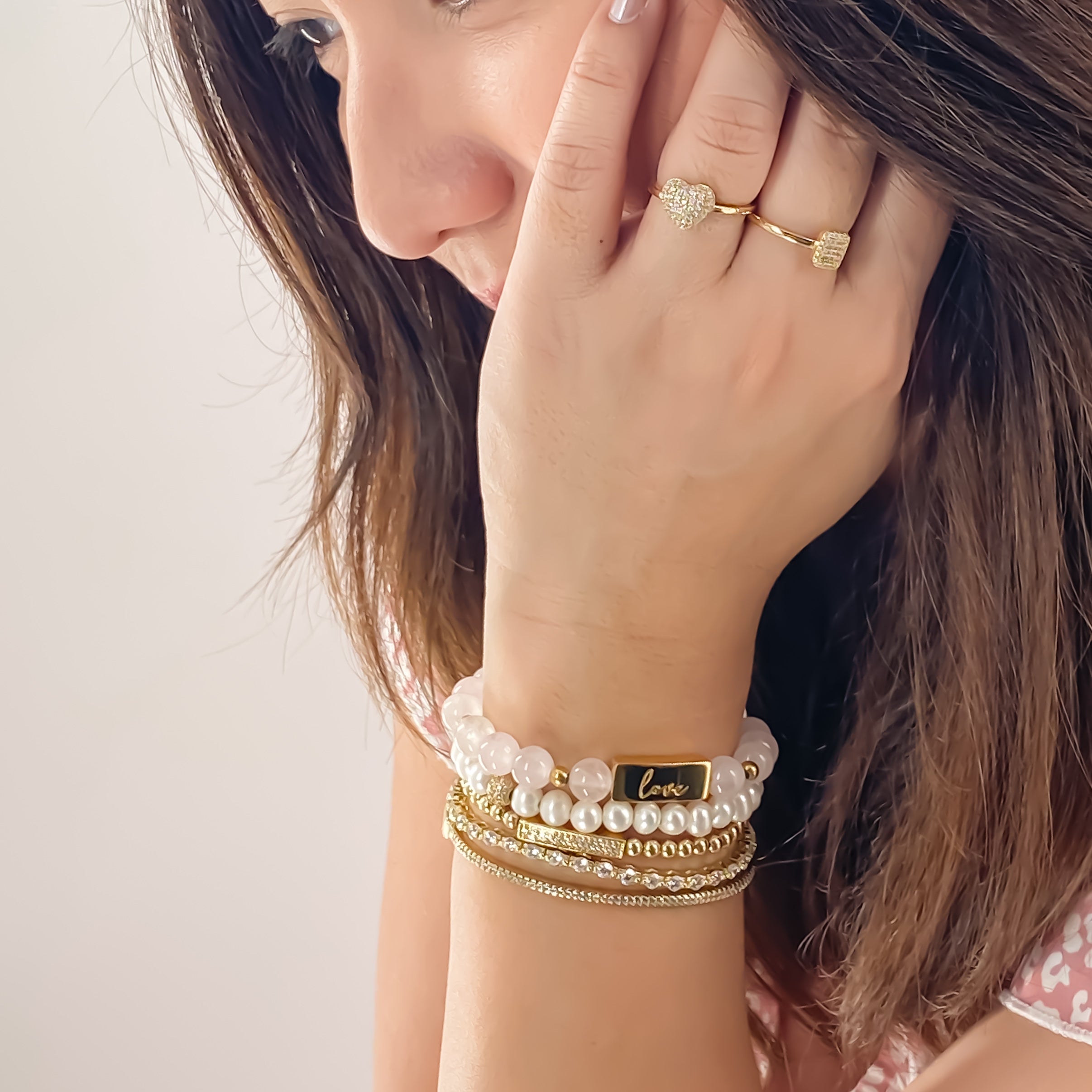 LOVE ON ROSE QUARTZ ELASTIC BRACELET