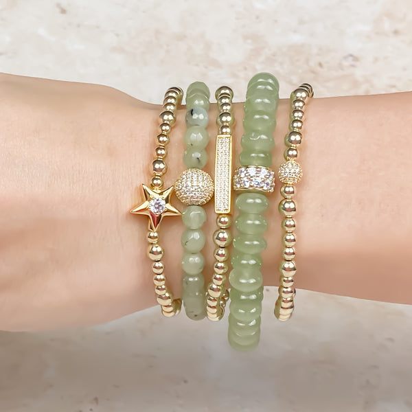 RONDELLE ON GREEN TEA JADE ELASTIC BRACELET