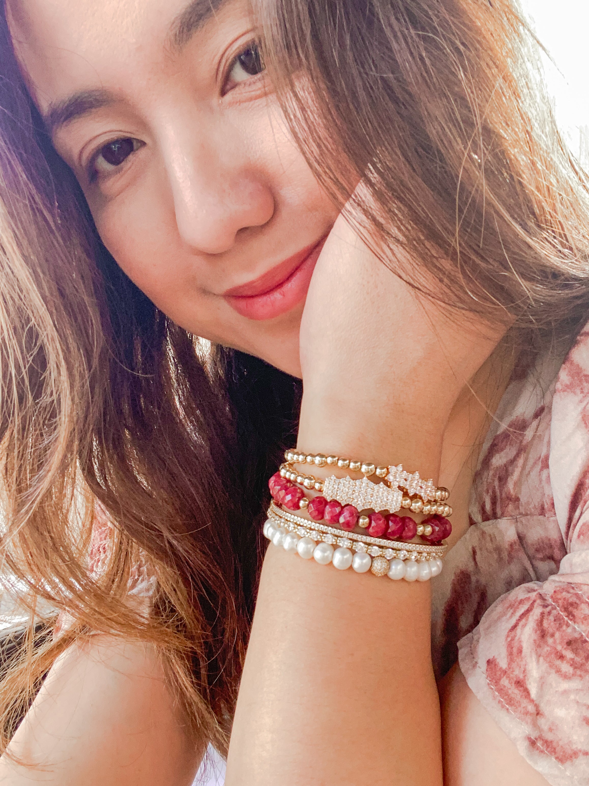 CLUSTER BAR ON GOLD FILLED BEADS ELASTIC BRACELET