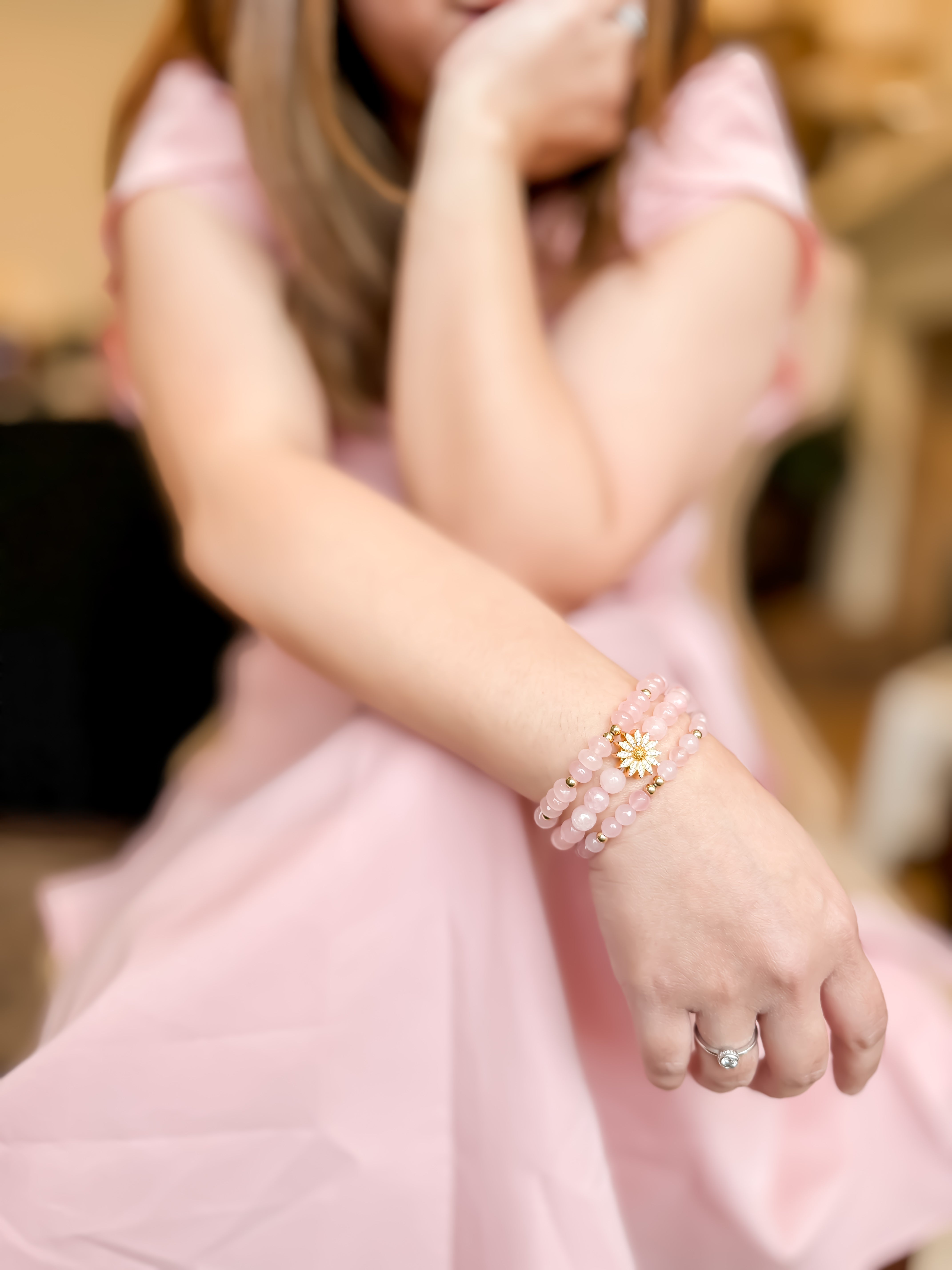 DAISY ON ROSE JADE ELASTIC BRACELET