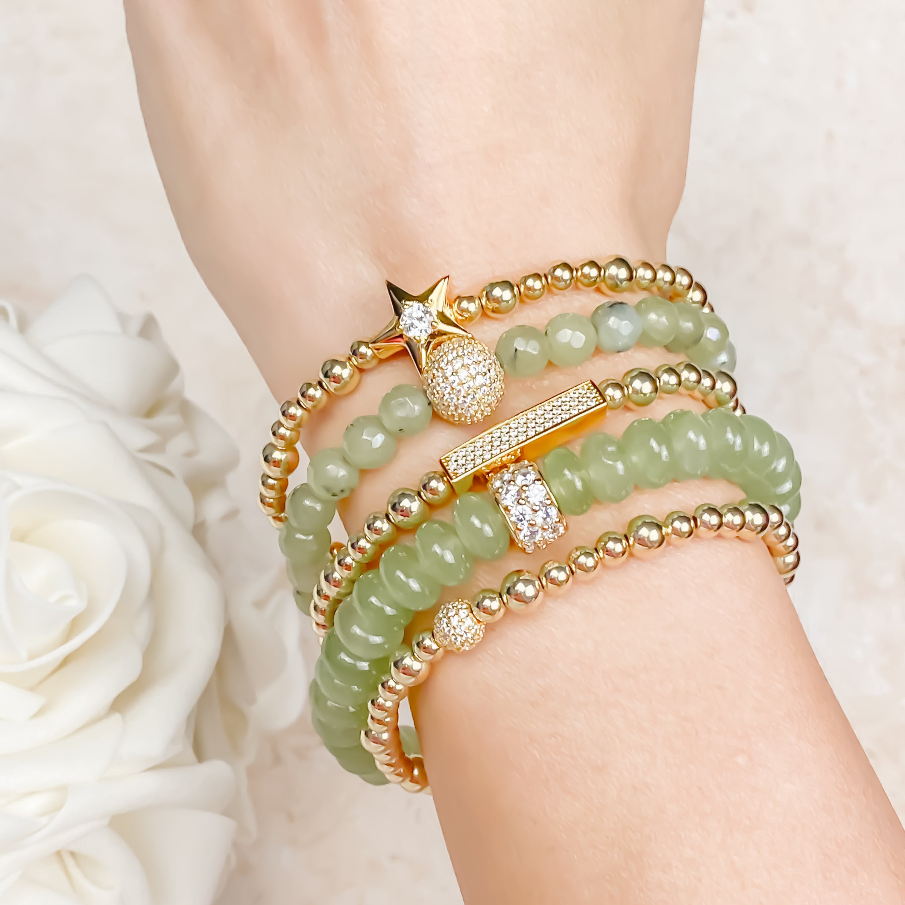 CRYSTAL BALL ON PREHNITE ELASTIC BRACELET