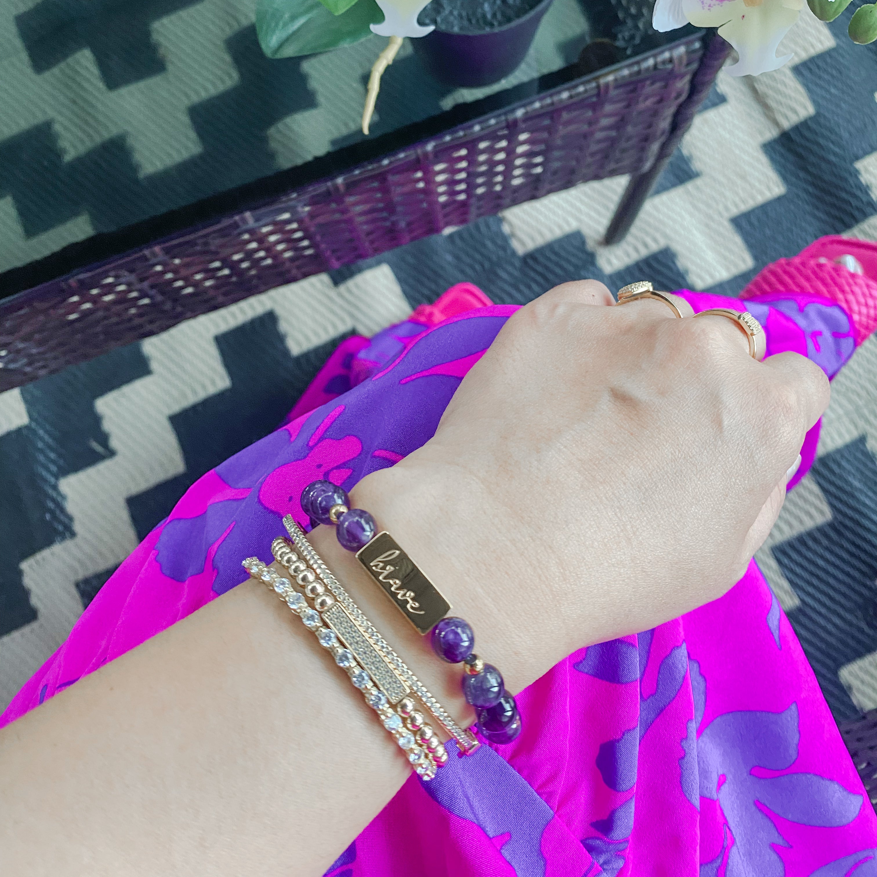 BRAVE ON AMETHYST ELASTIC BRACELET