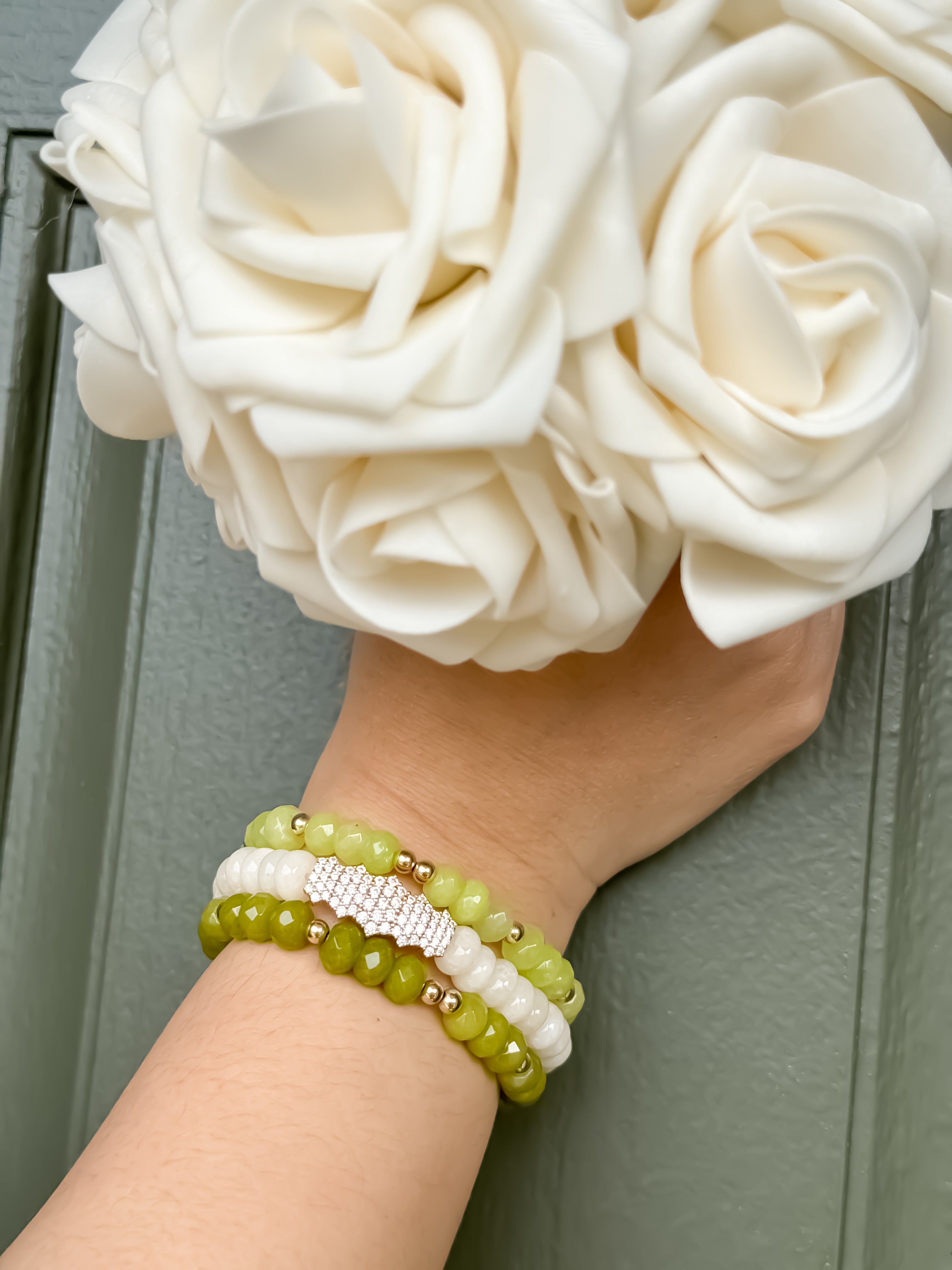 CLUSTER BAR ON FIRST LADY ELASTIC BRACELET