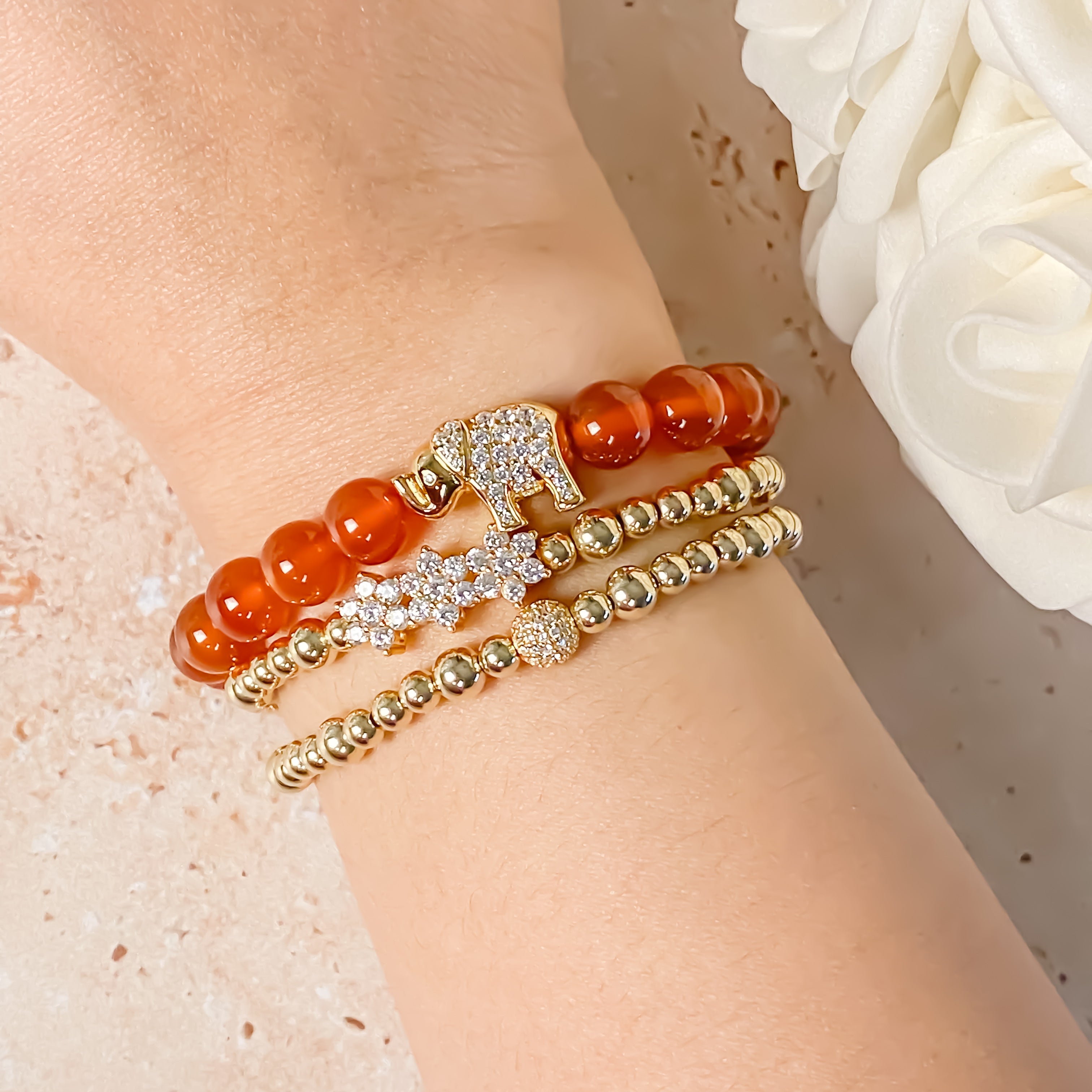 ELEPHANT ON CARNELIAN ELASTIC BRACELET