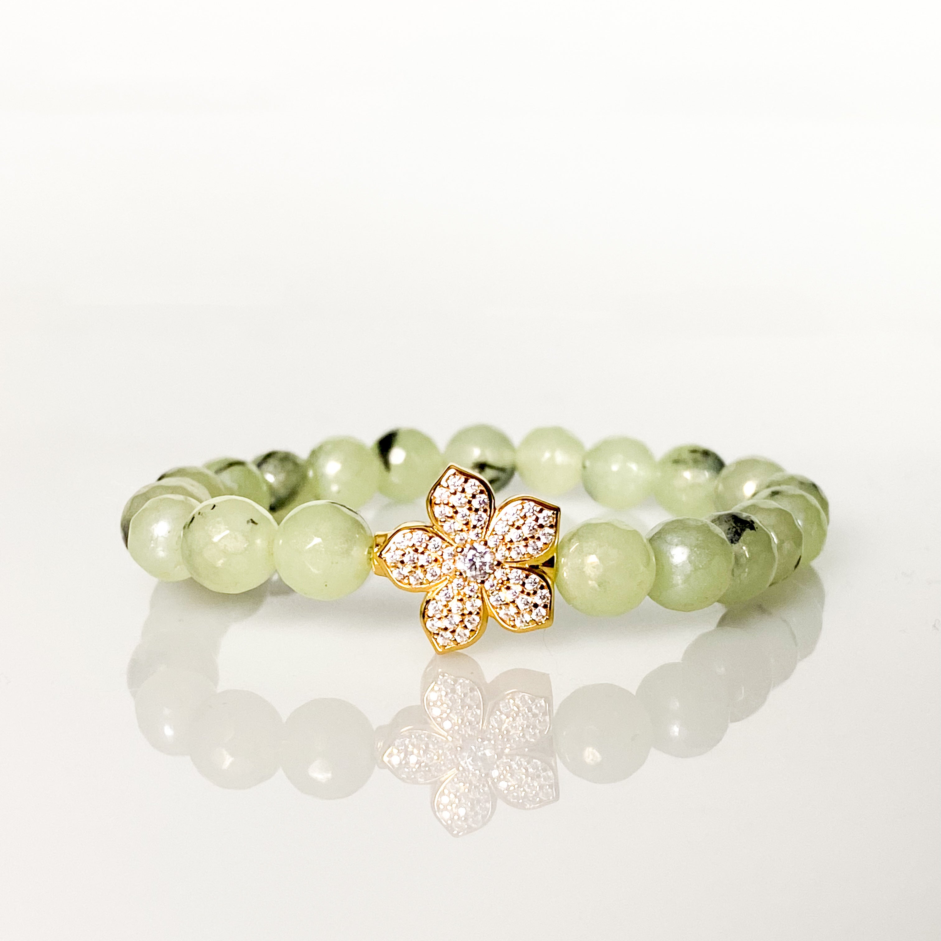 HIBISCUS ON PREHNITE ELASTIC BRACELET