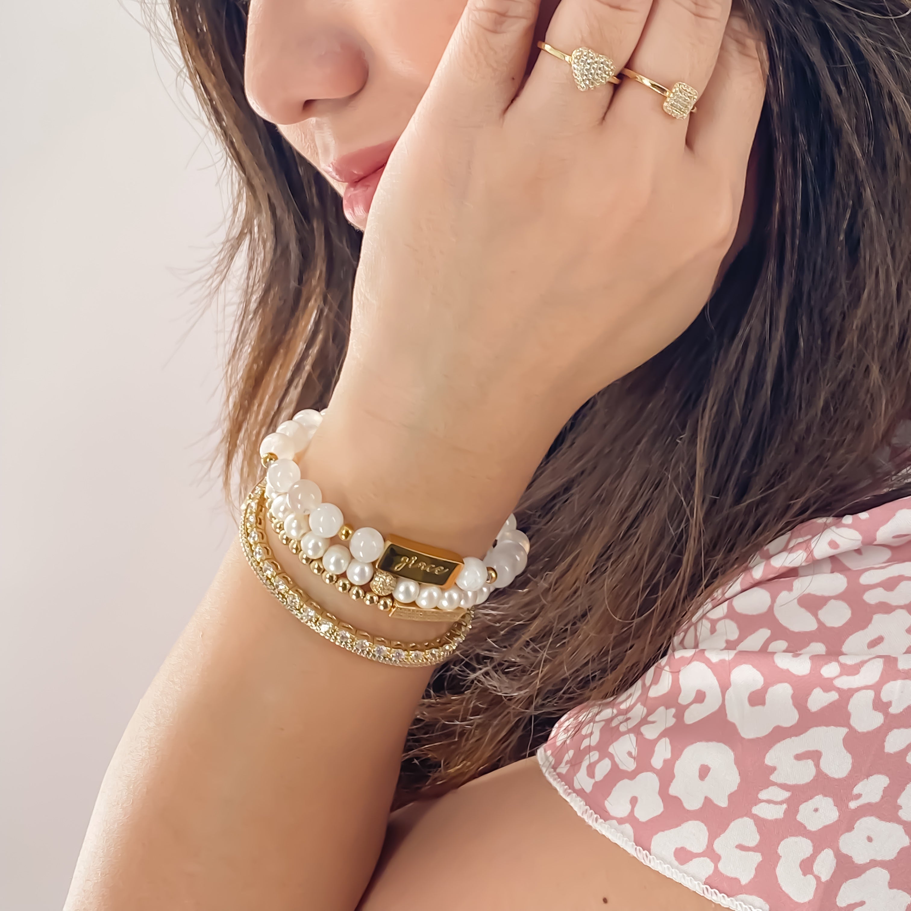 GRACE ON MOONSTONE ELASTIC BRACELET