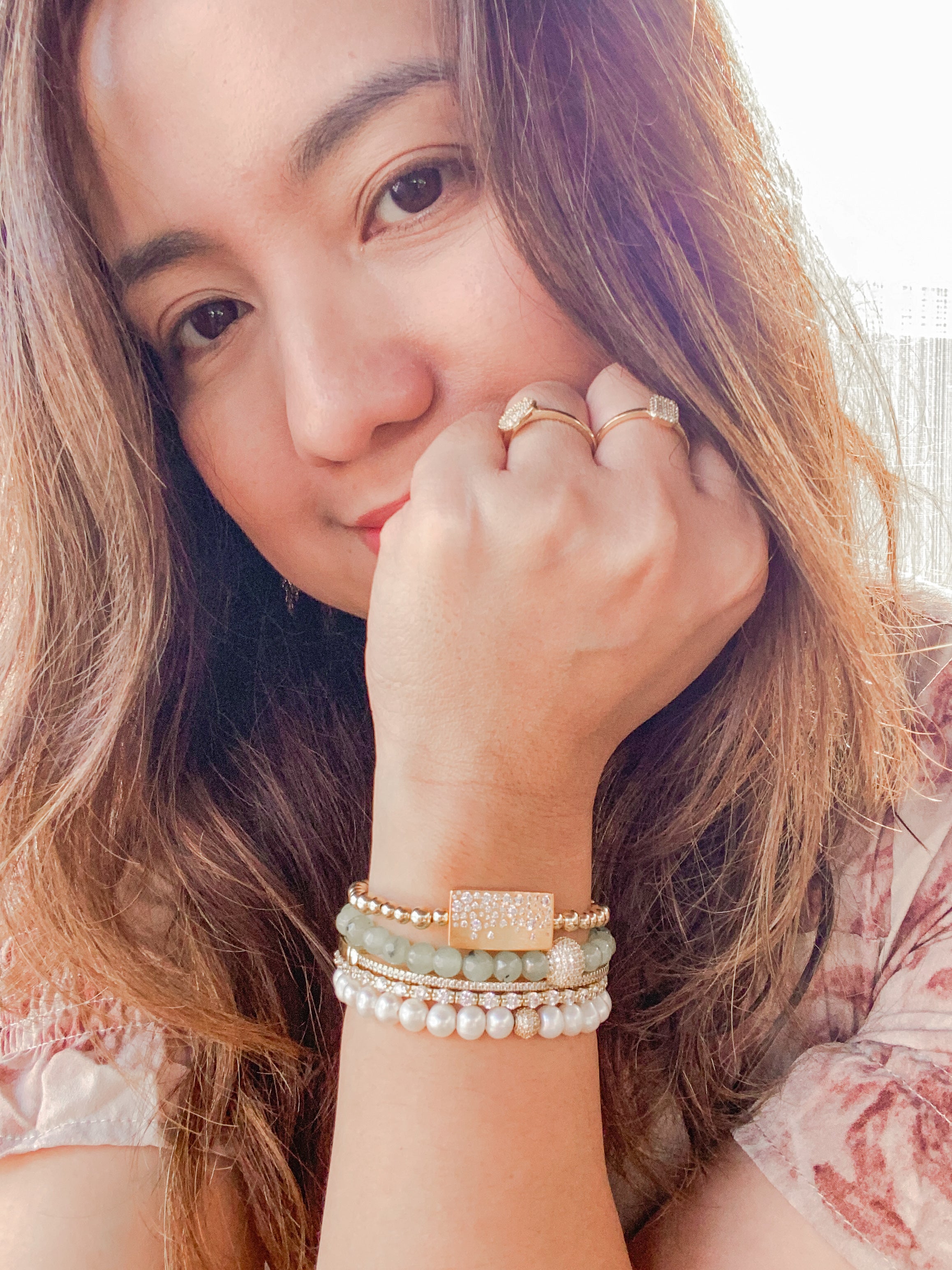 CRYSTAL BALL ON PREHNITE ELASTIC BRACELET