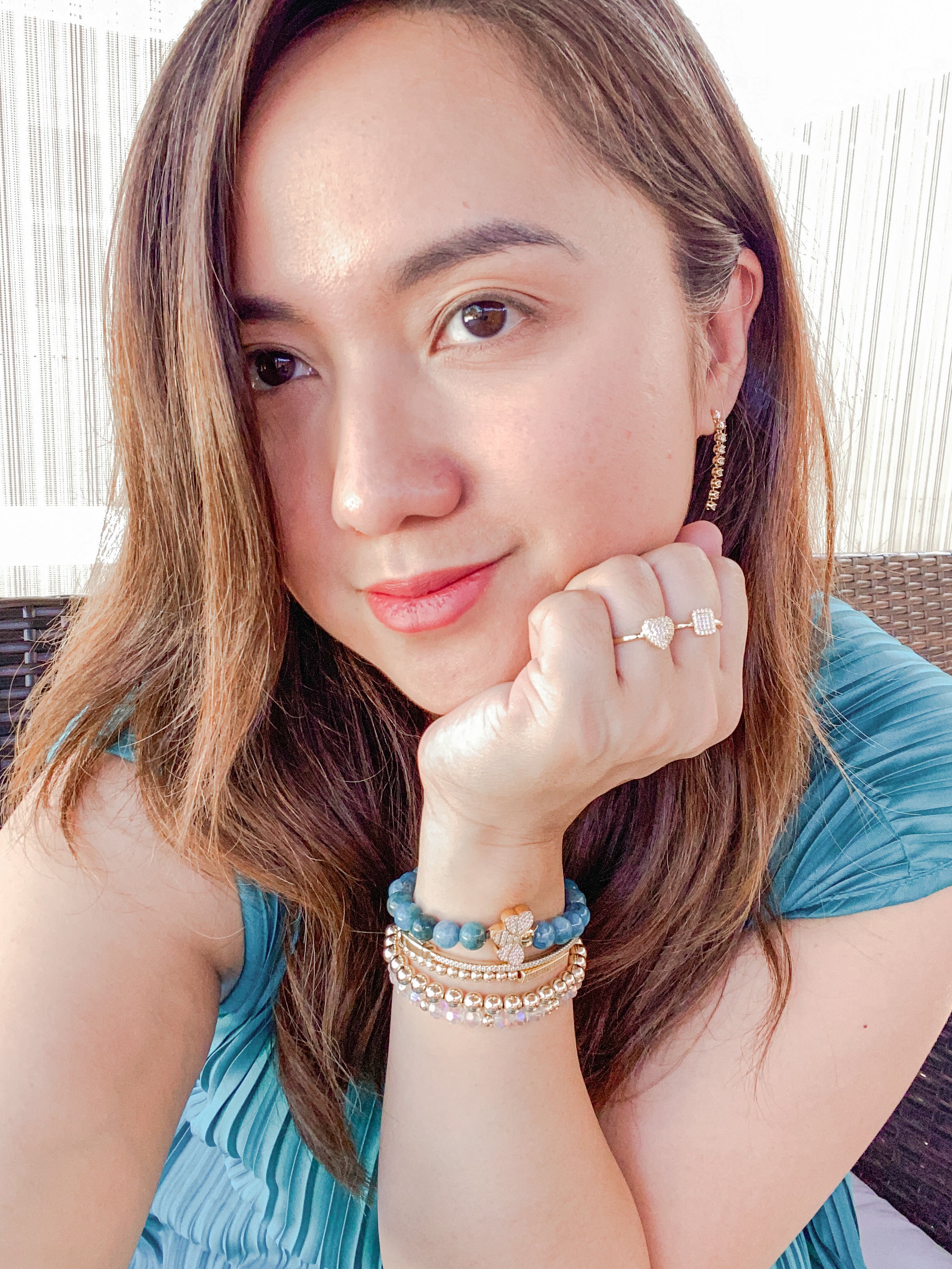 BEE ON APATITE ELASTIC BRACELET