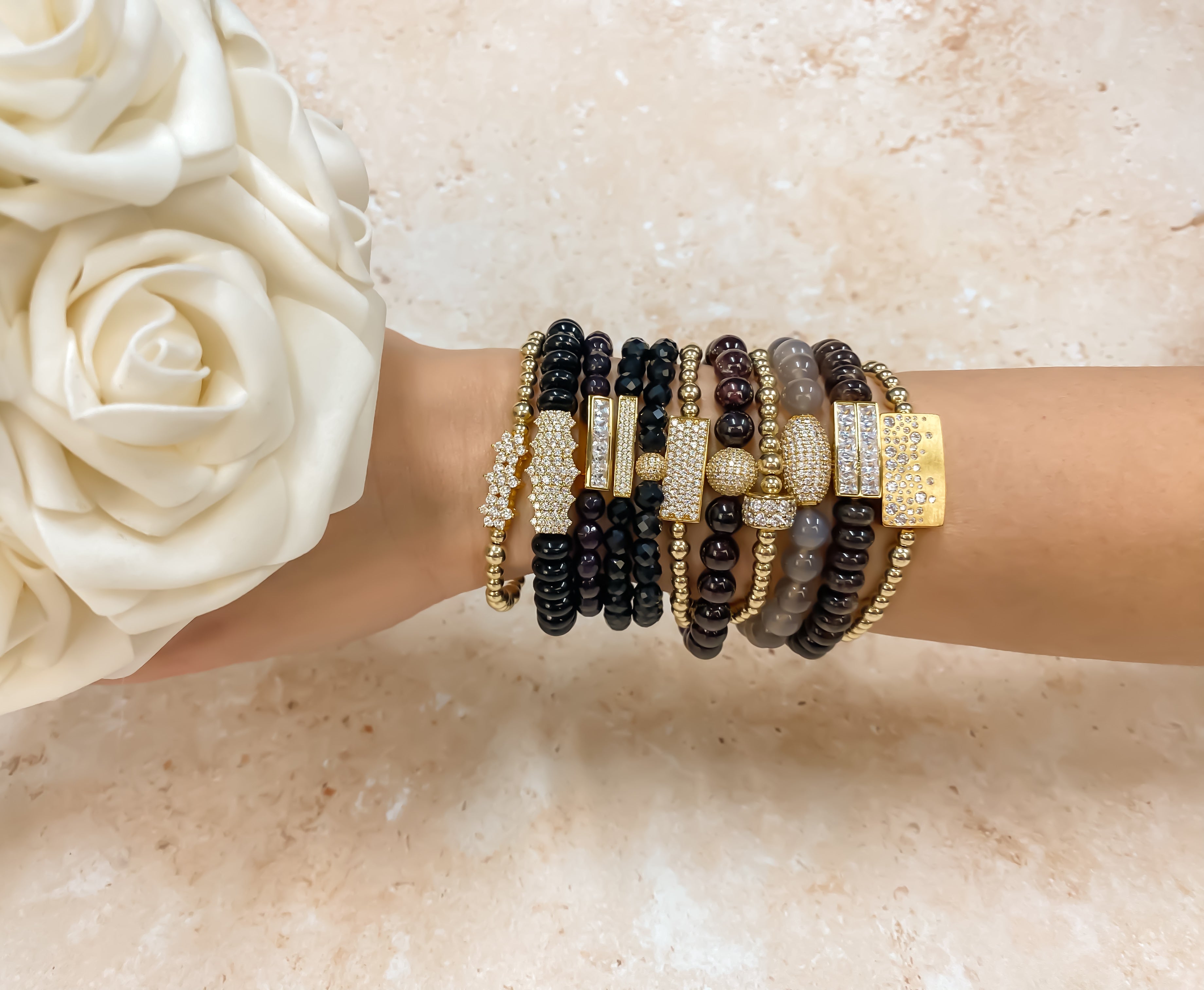 CLUSTER BAR ON BLACK JADE ELASTIC BRACELET