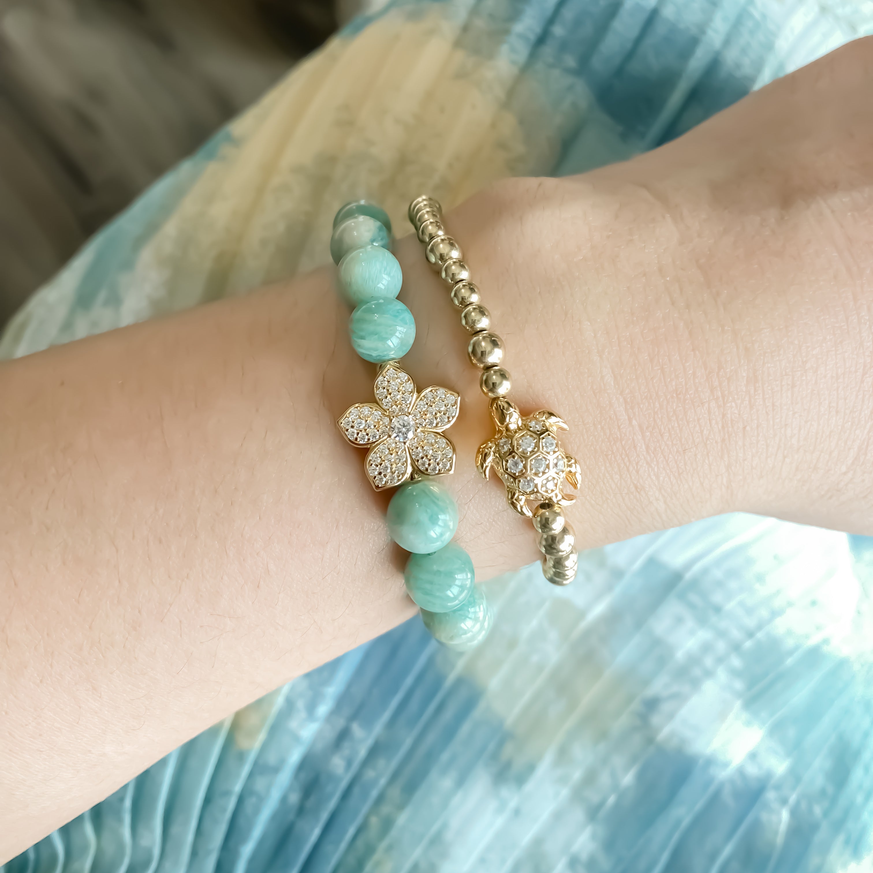 HIBISCUS ON AMAZONITE ELASTIC BRACELET