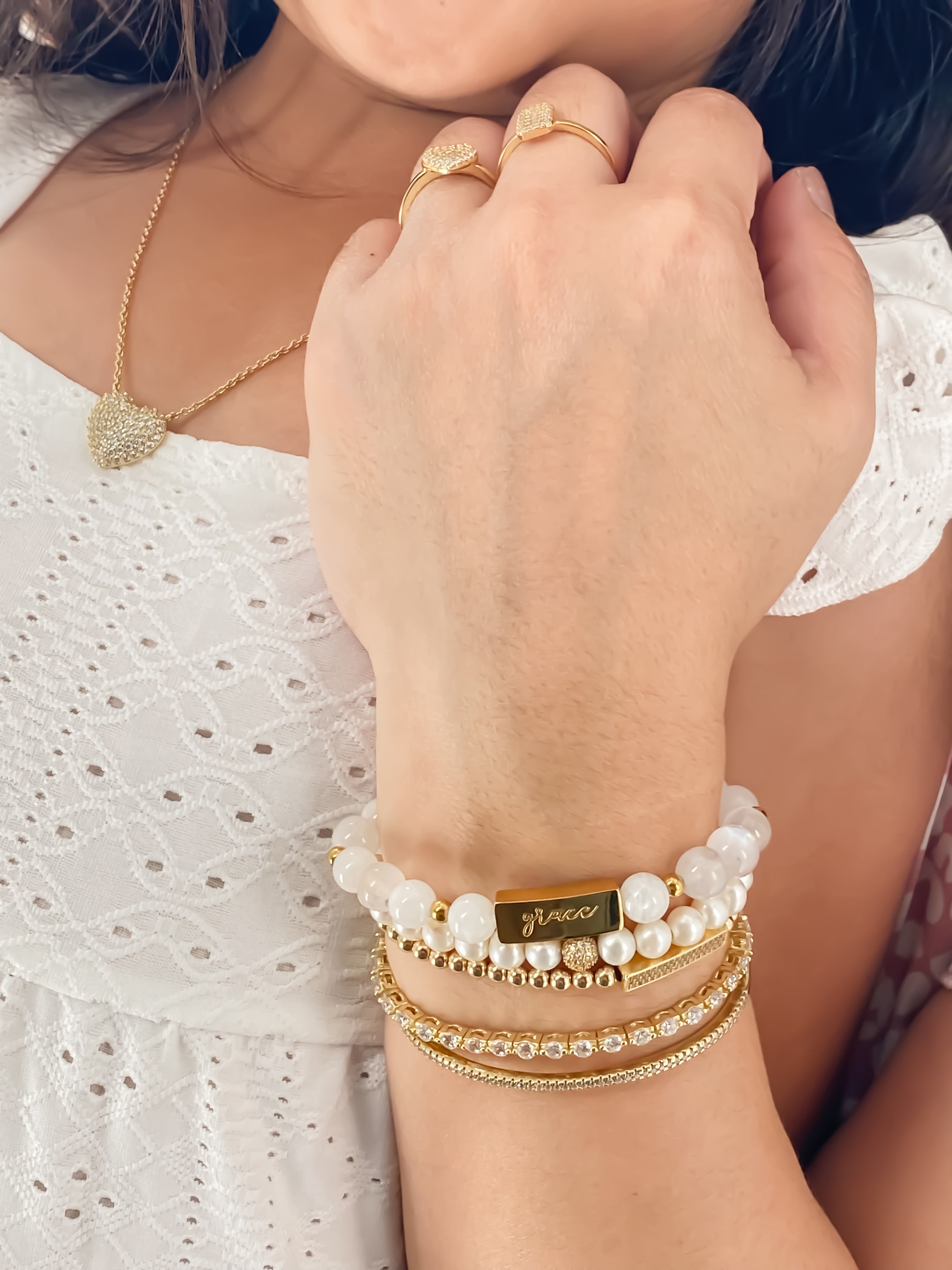 GRACE ON MOONSTONE ELASTIC BRACELET