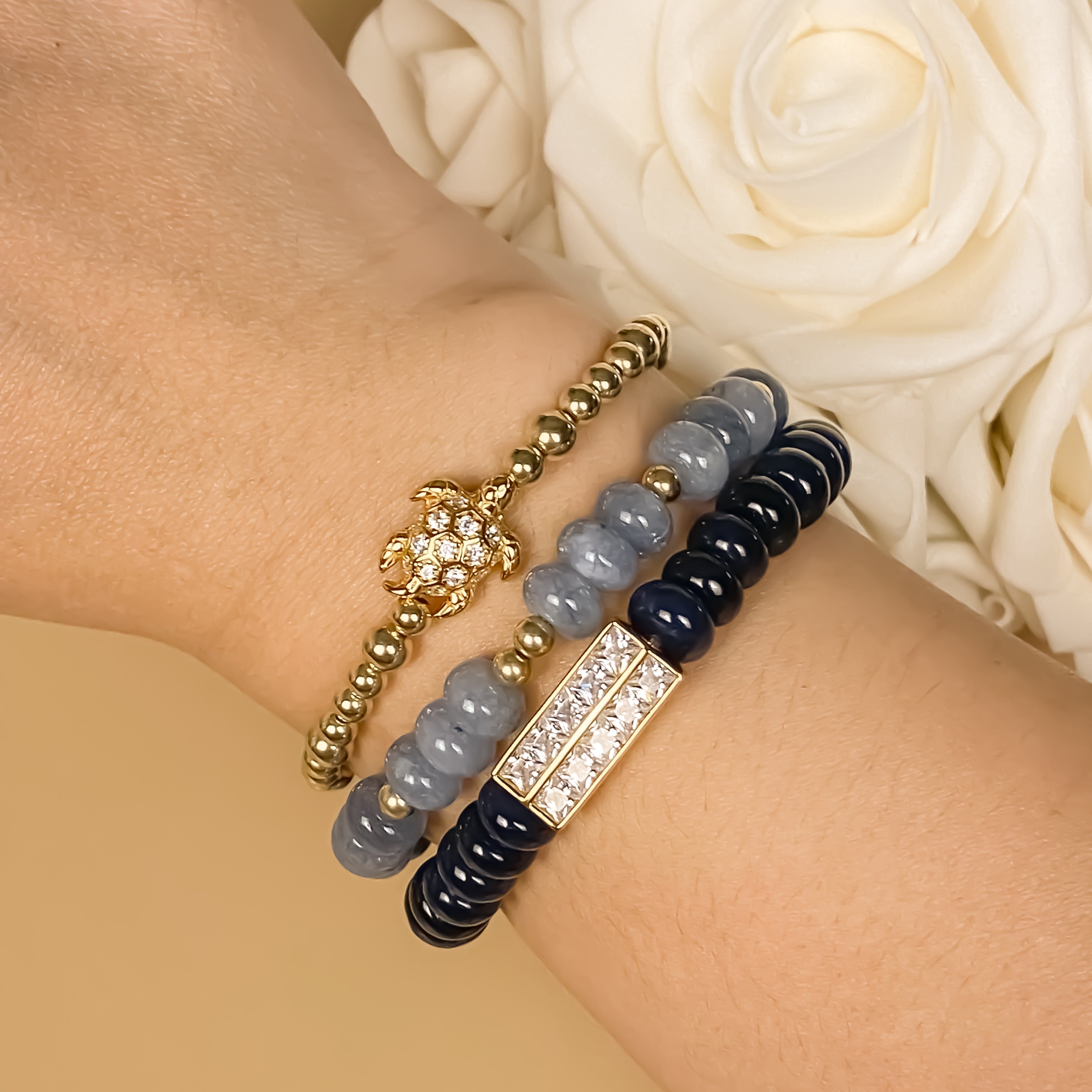 PRINCESS BAR ON NAVY BLUE JADE ELASTIC BRACELET