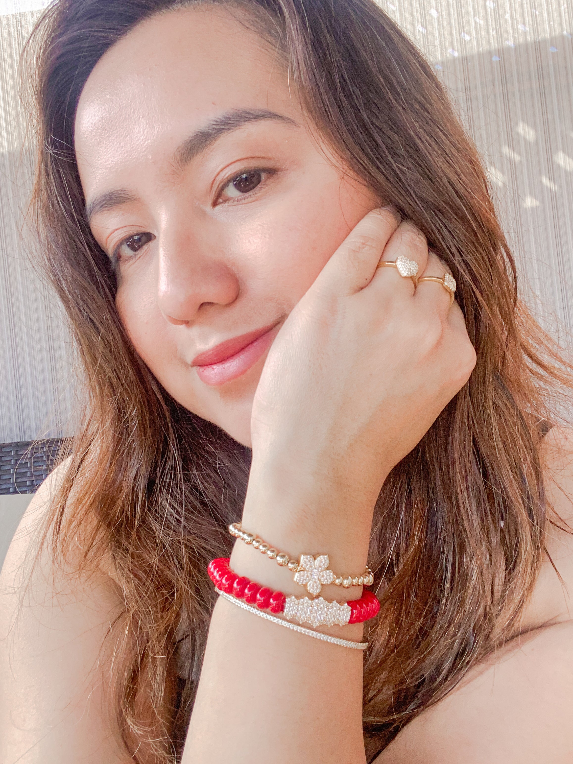 HIBISCUS ON GOLD FILLED BEADS ELASTIC BRACELET