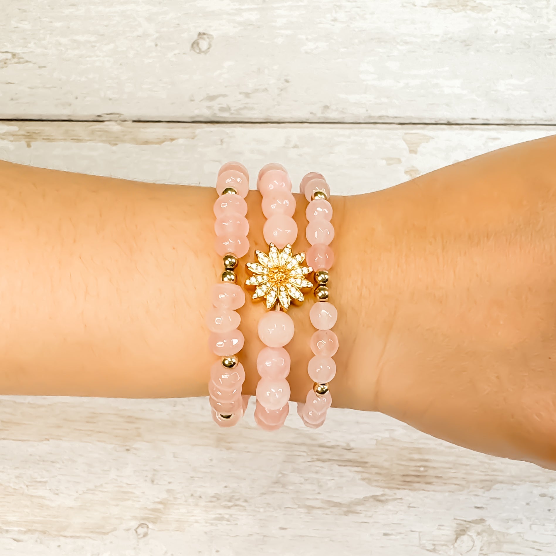 DAISY ON ROSE JADE ELASTIC BRACELET