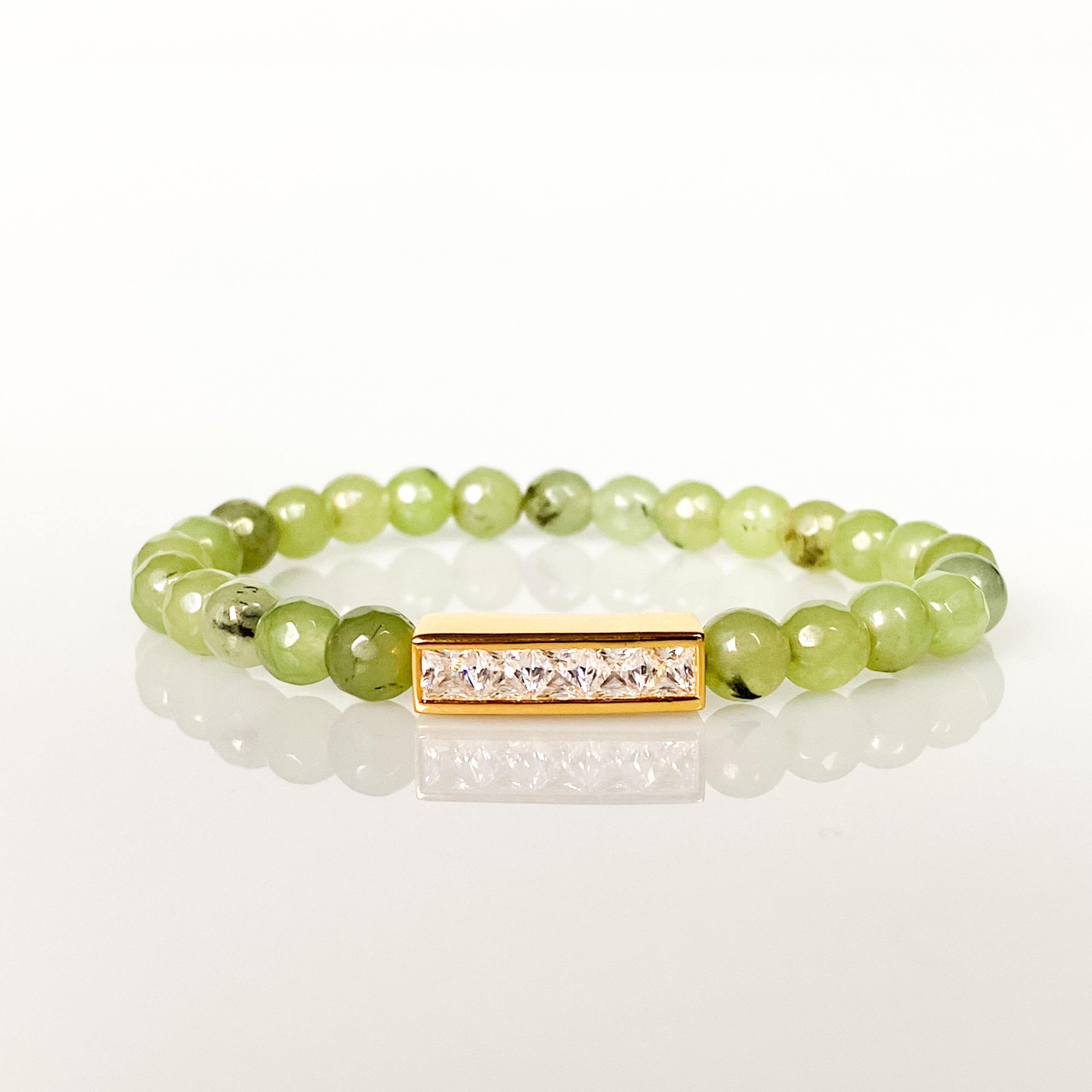 MINI PRINCESS BAR ON PREHNITE ELASTIC BRACELET