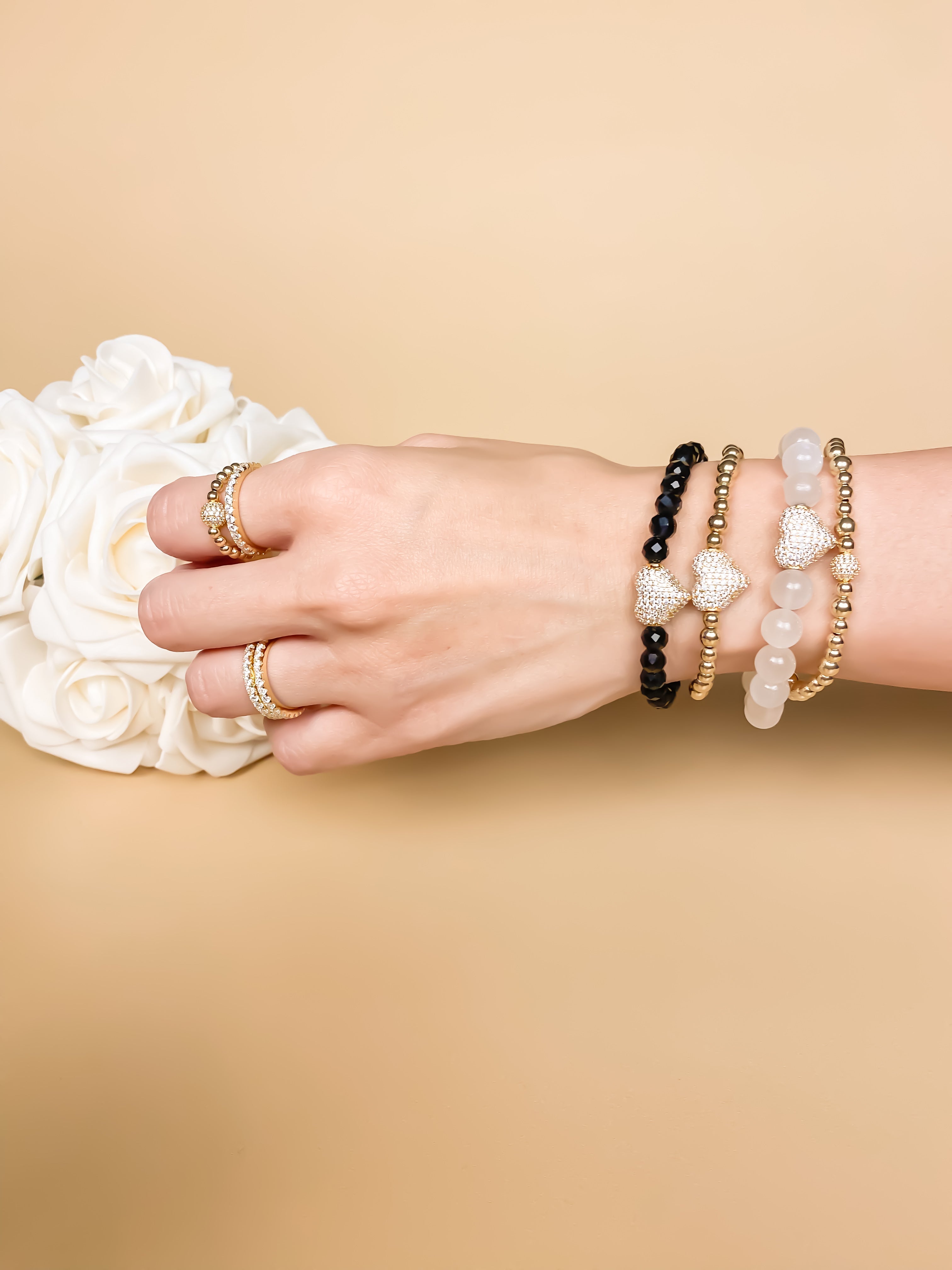 BIG HEART ON BLACK ONYX ELASTIC BRACELET