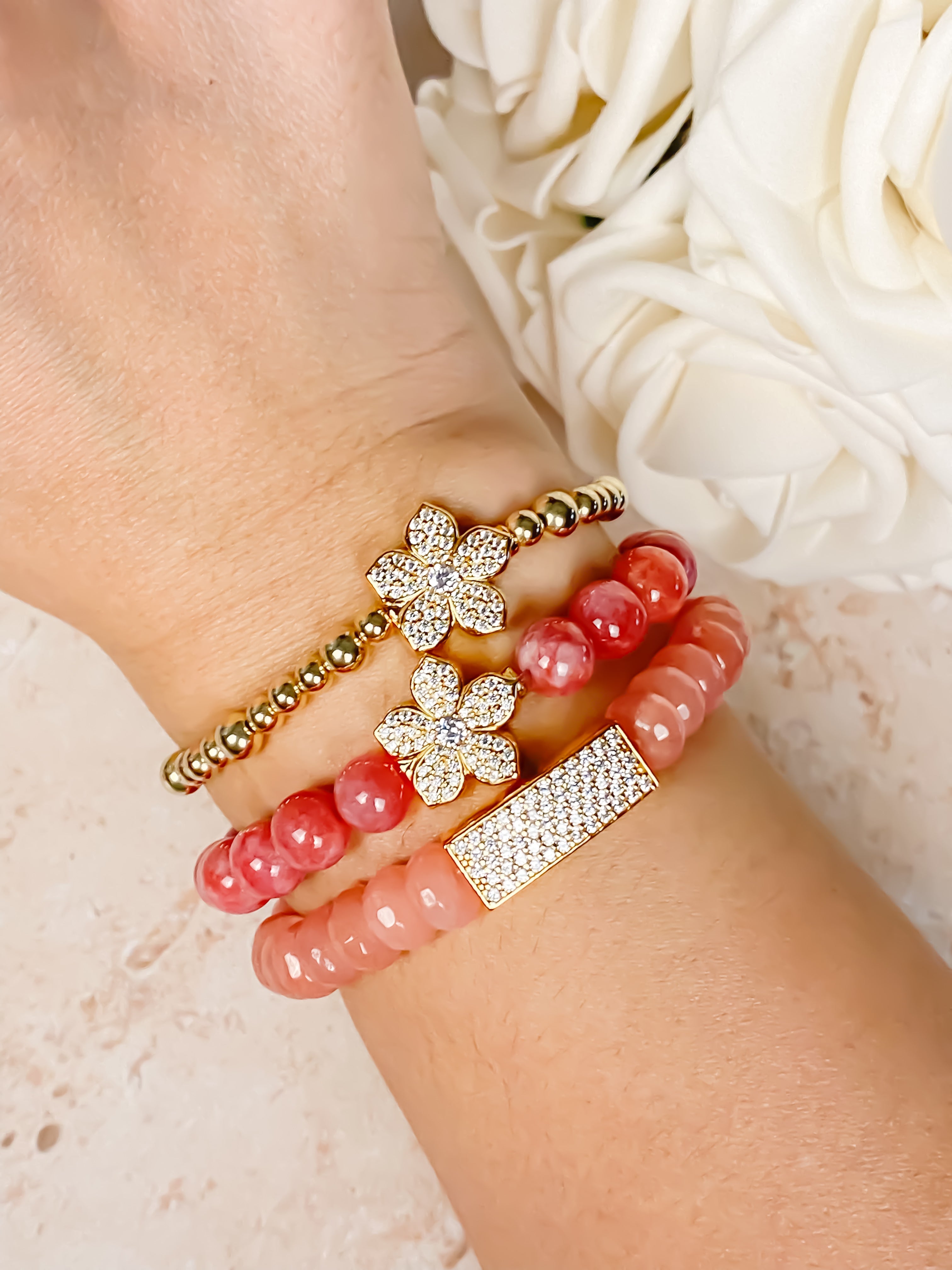 HIBISCUS ON PERSIAN PINK ELASTIC BRACELET