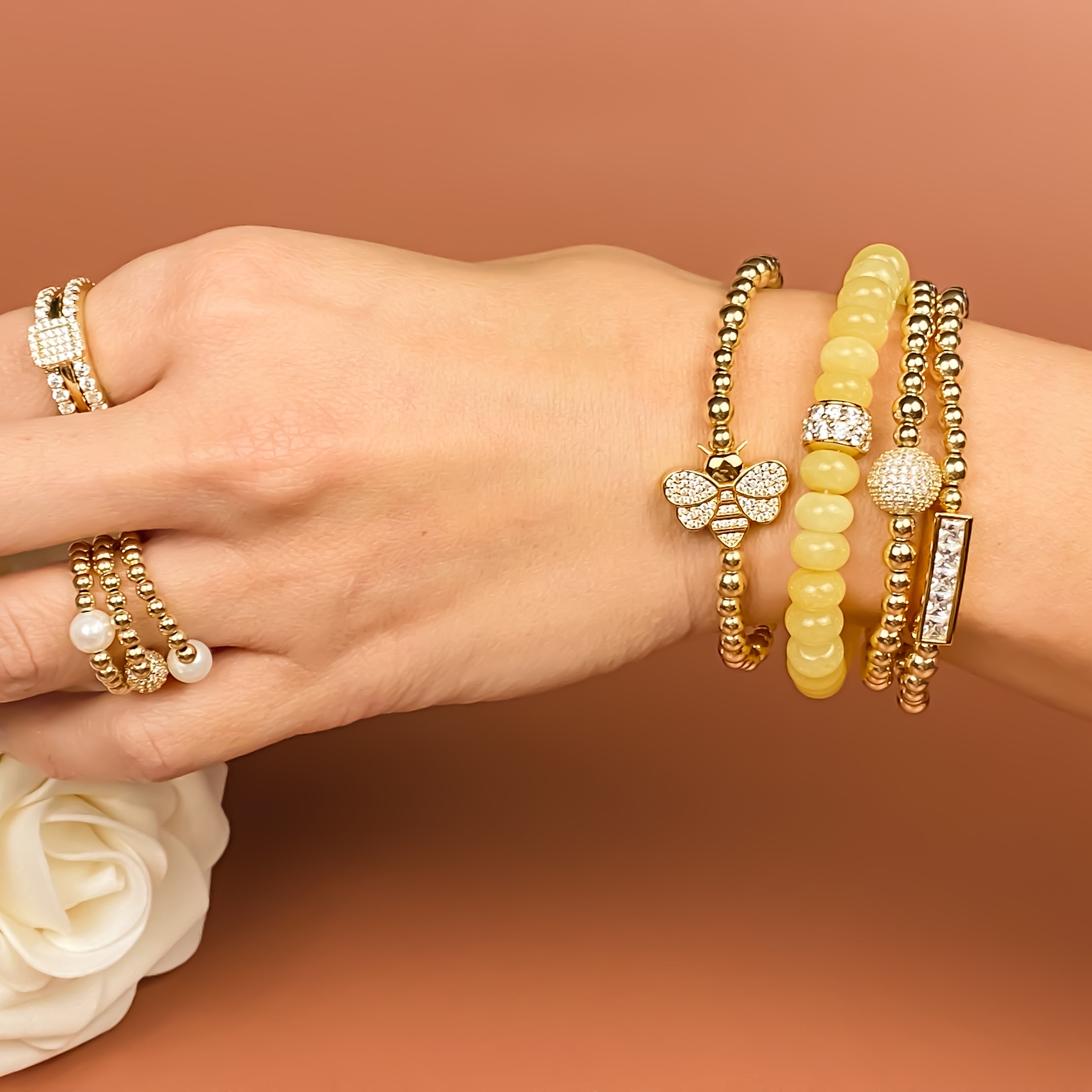 BEE ON GOLD FILLED BEADS ELASTIC BRACELET