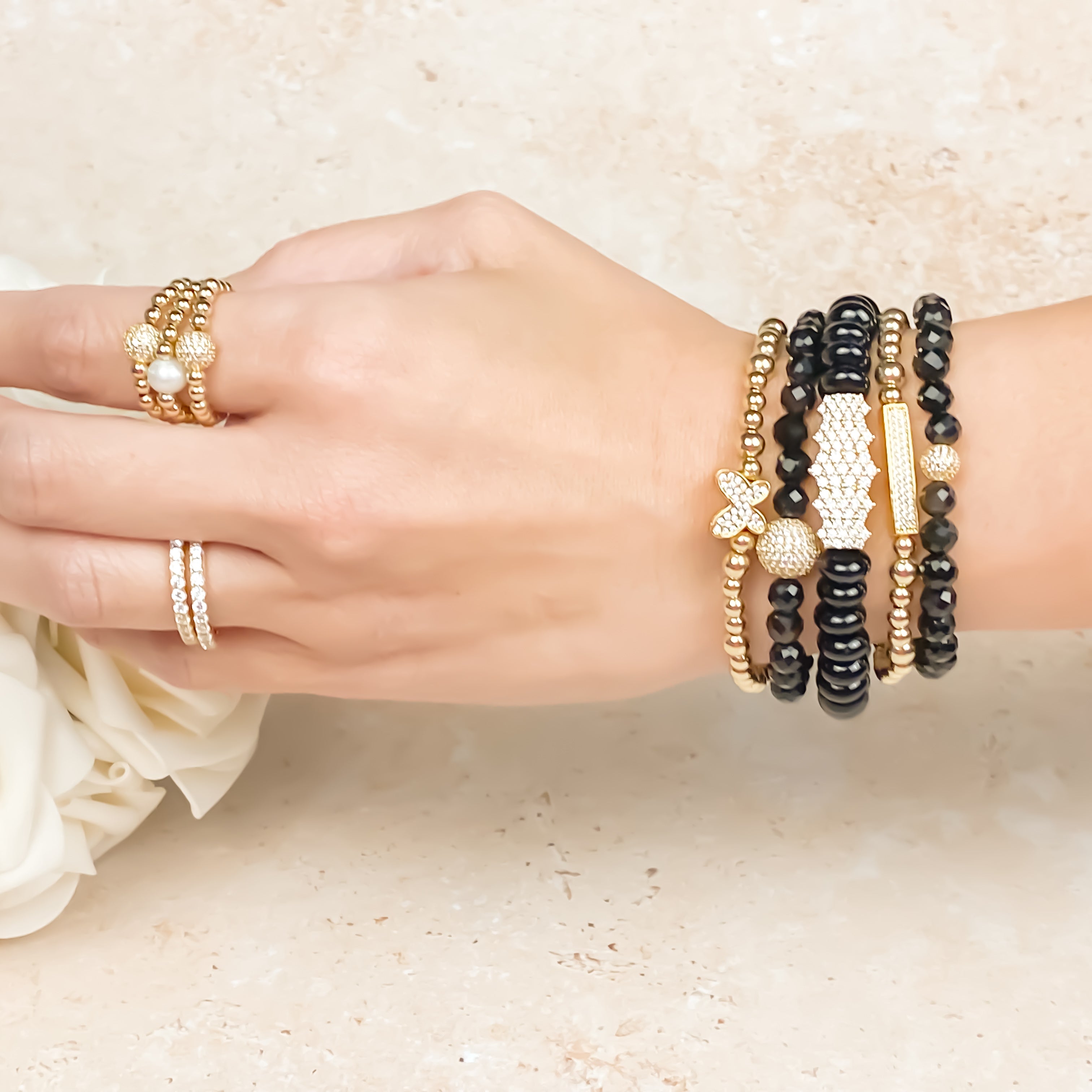 CLUSTER BAR ON BLACK JADE ELASTIC BRACELET