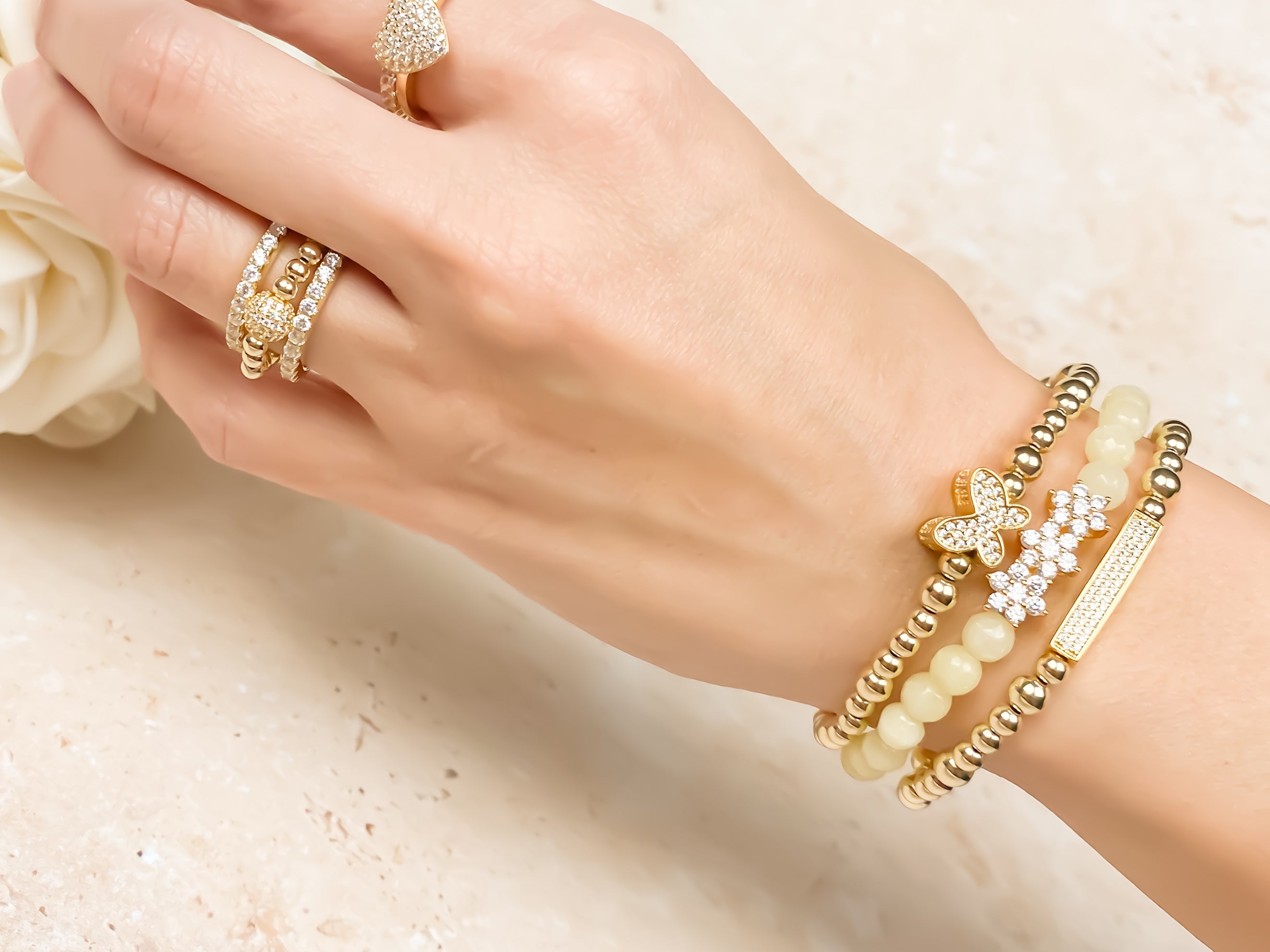 ROSITAS ON YELLOW CREAM ELASTIC BRACELET