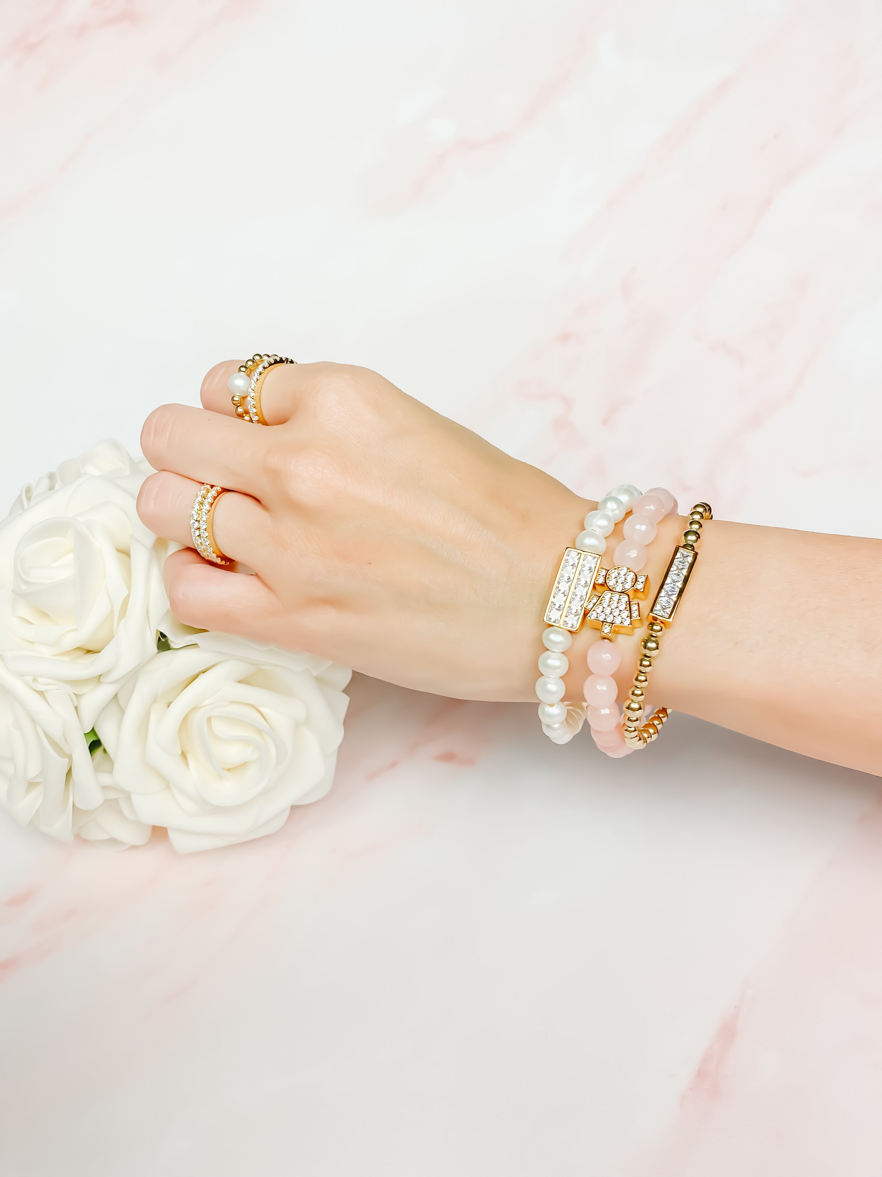 GIRL CHARM ON ROSE JADE ELASTIC BRACELET