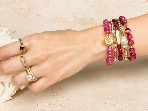 DAISY ON BEETROOT JADE ELASTIC BRACELET