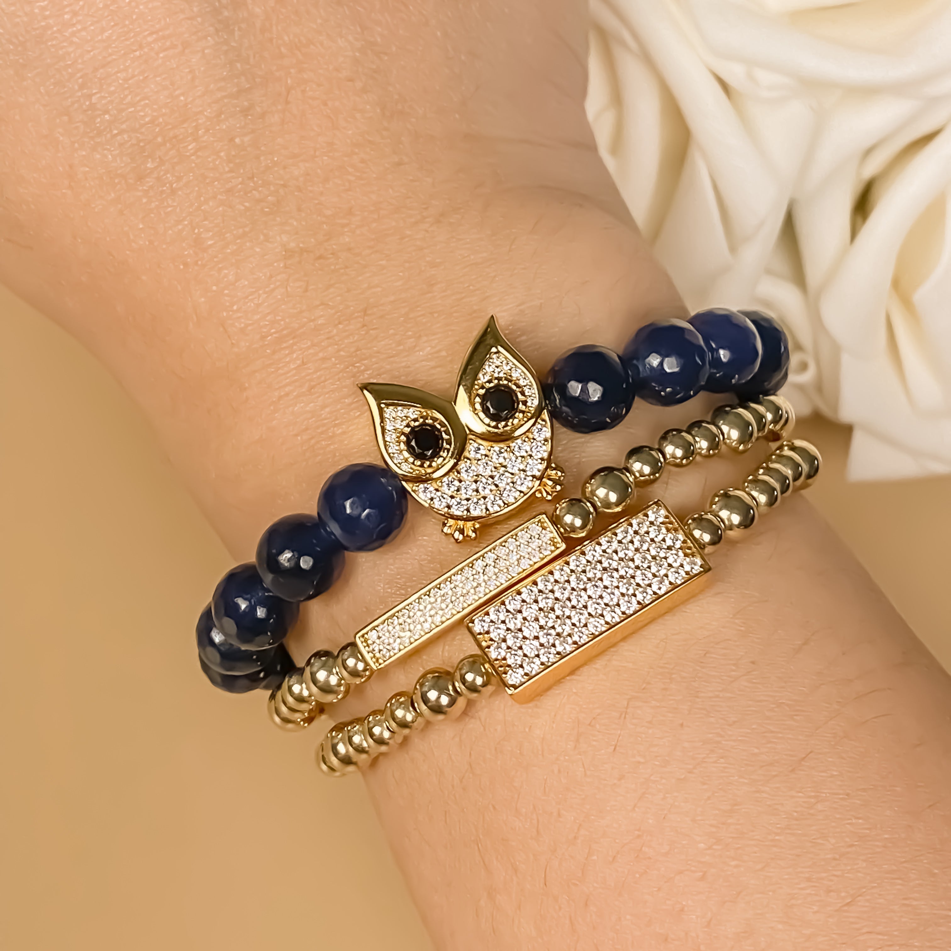OWL ON NAVY JADE ELASTIC BRACELET