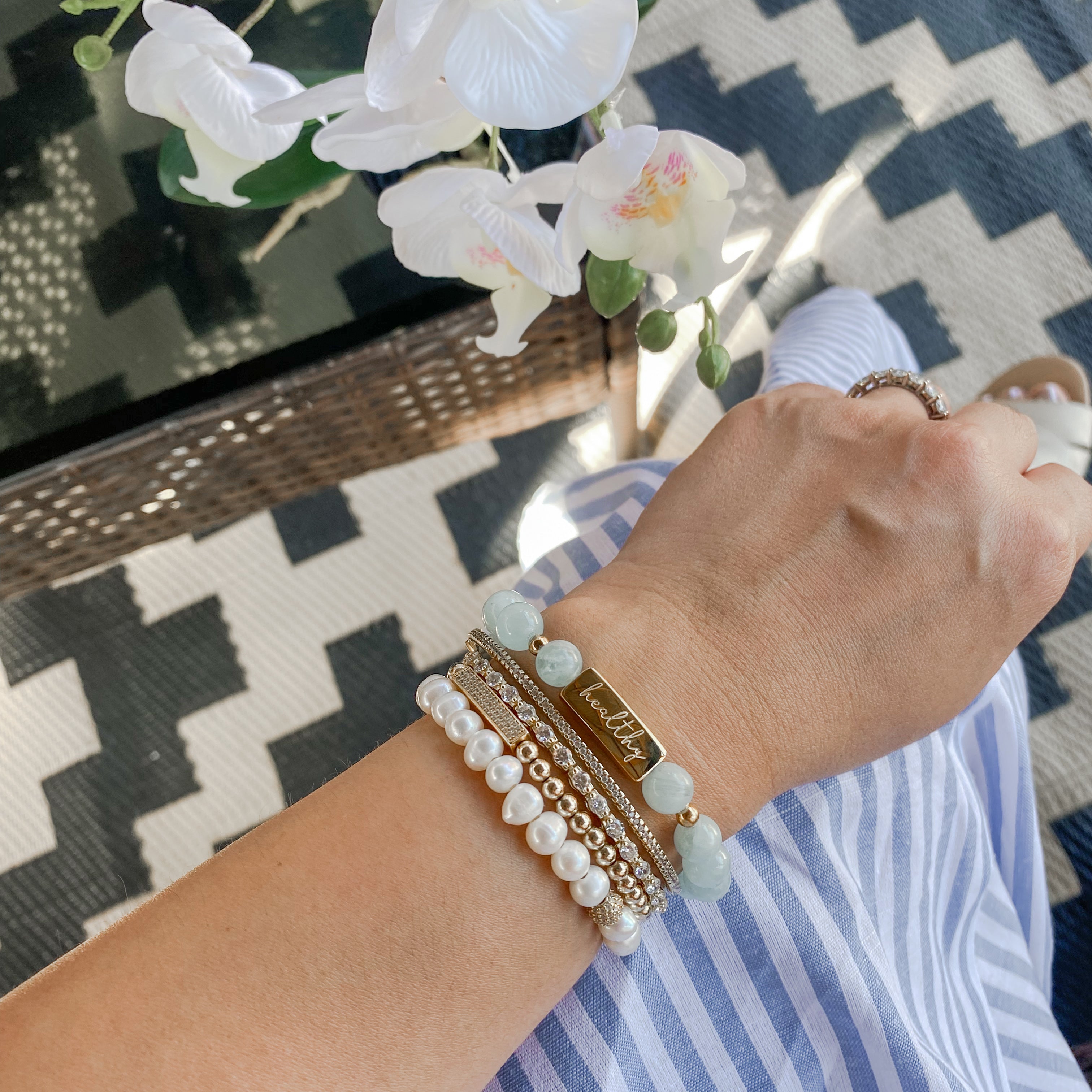 HEALTHY ON AQUAMARINE ELASTIC BRACELET