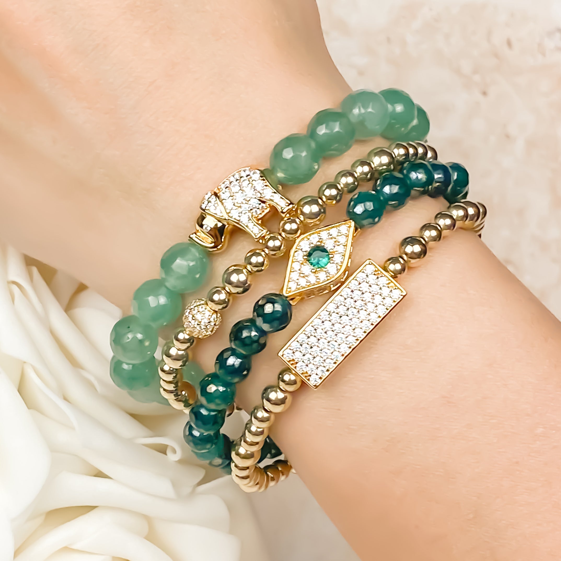 ELEPHANT ON GREEN AVENTURINE ELASTIC BRACELET