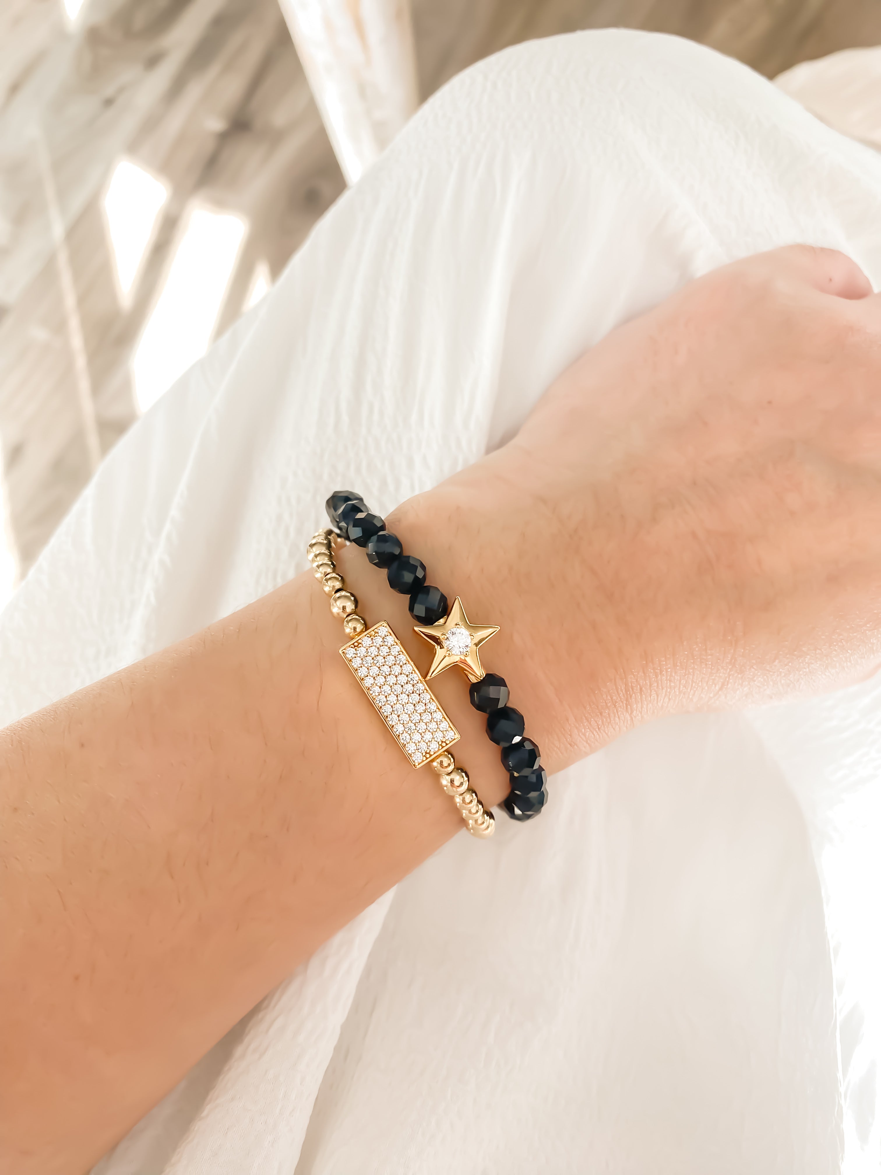 CRYSTAL BAR ON GOLD FILLED BEADS ELASTIC BRACELET