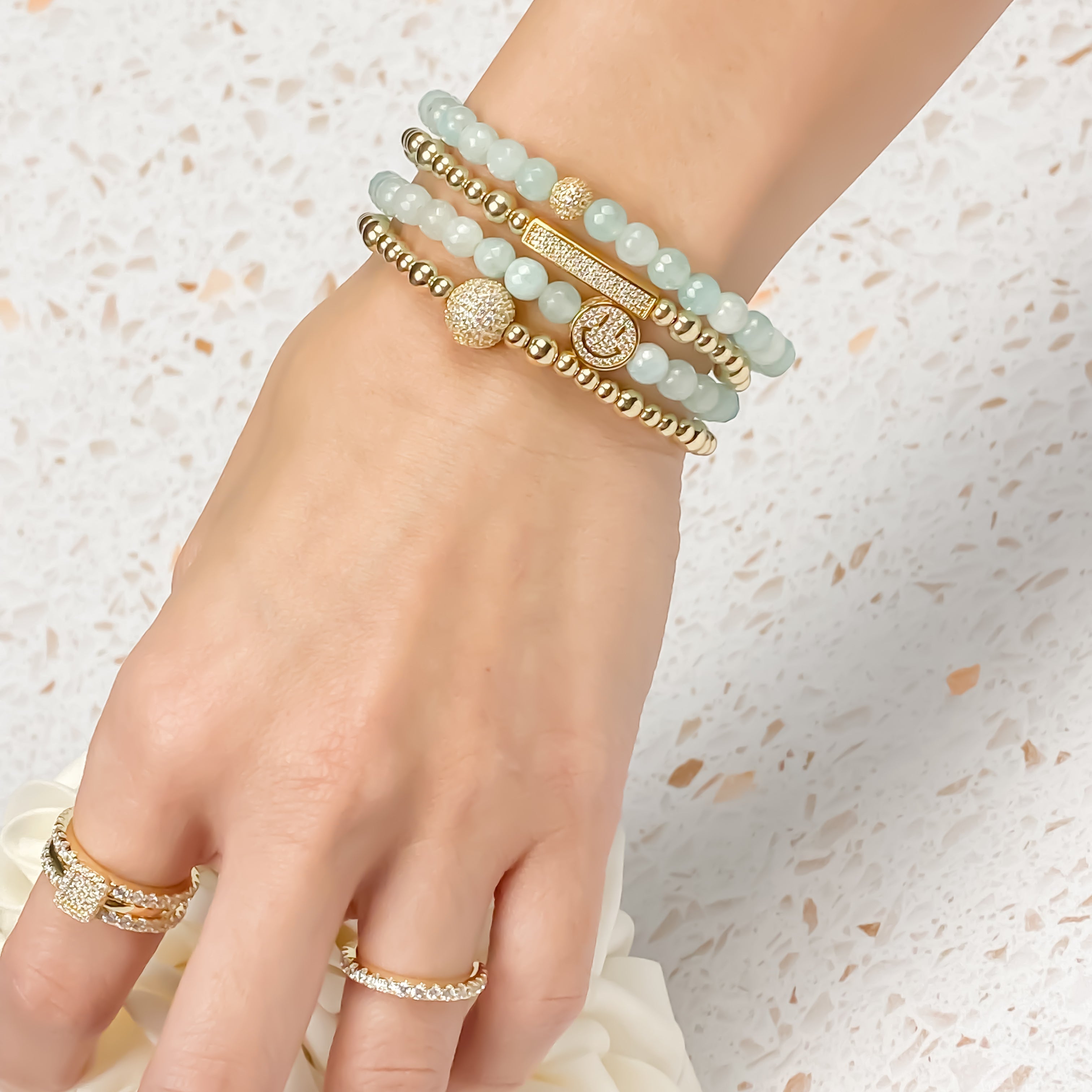 SMILEY FACE ON BEACH GLASS ELASTIC BRACELET