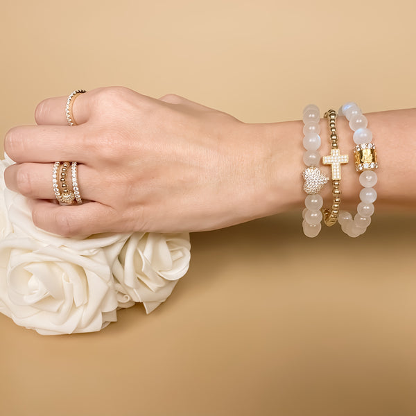 BIG HEART ON WHITE MOONSTONE ELASTIC BRACELET
