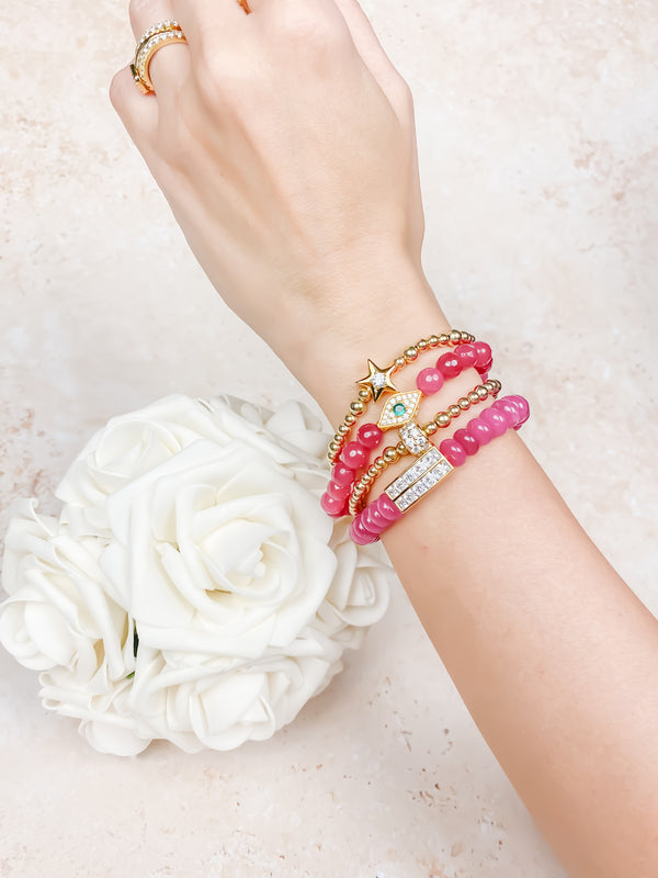 PRINCESS BAR ON BEETROOT JADE ELASTIC BRACELET