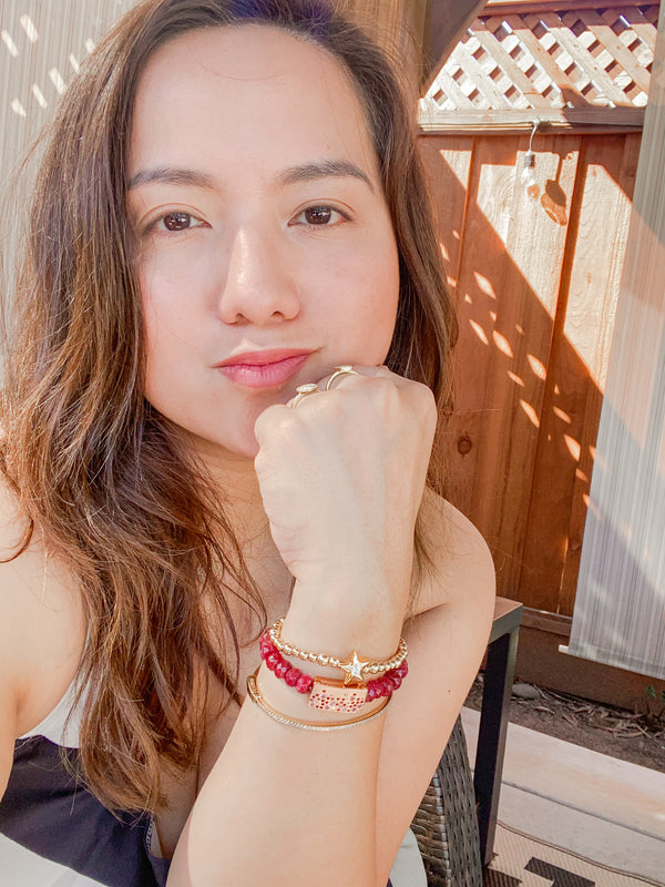 STAR ON GOLD FILLED BEADS ELASTIC BRACELET
