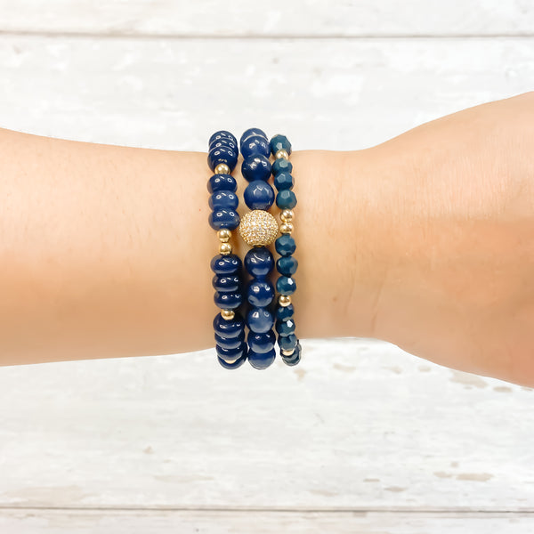 CRYSTAL BALL ON NAVY JADE ELASTIC BRACELET