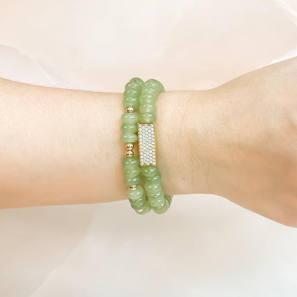 CRYSTAL BAR ON GREEN TEA JADE ELASTIC BRACELET